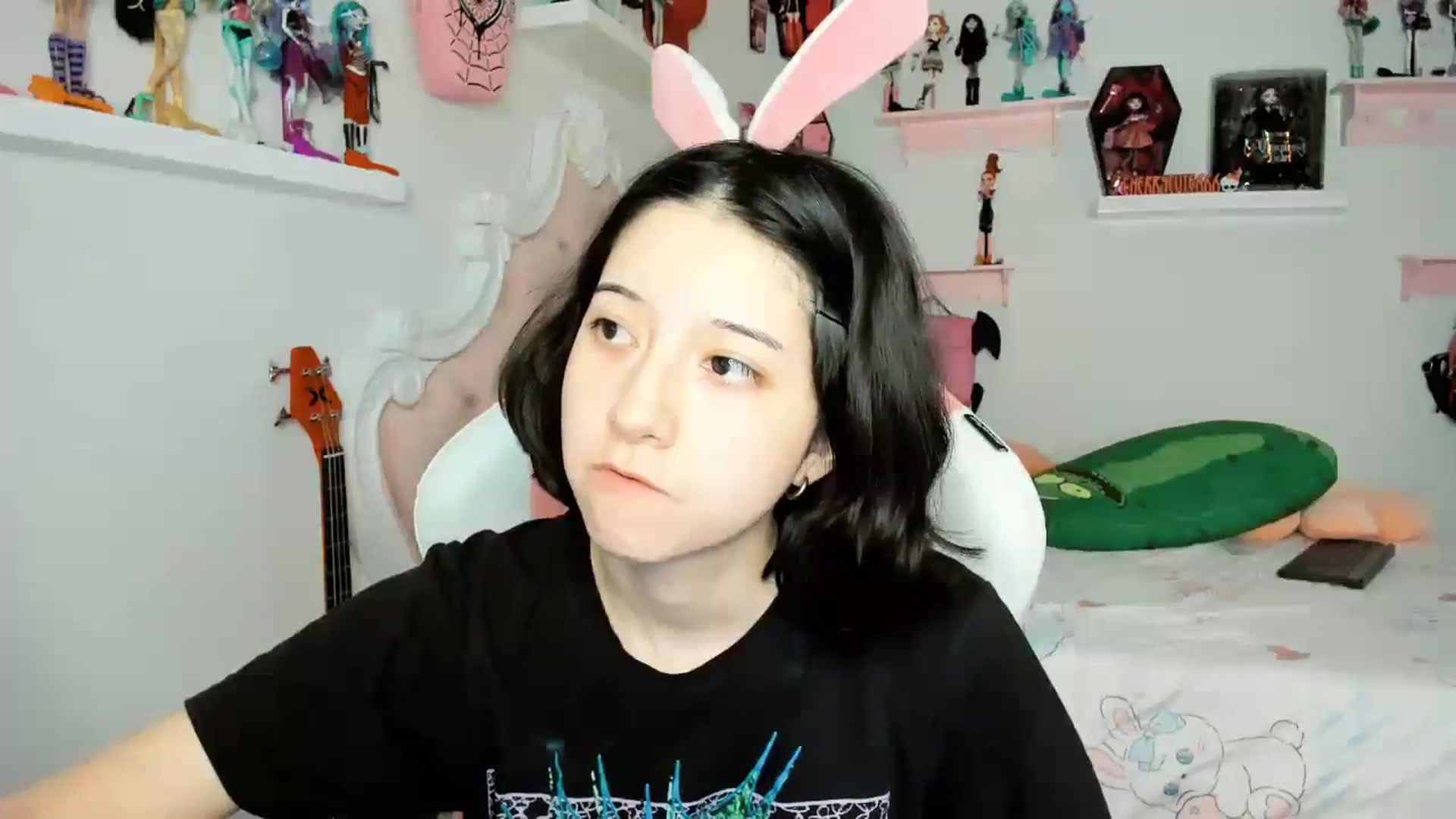 Gallery image thumbnail from Cherrycute666's myfreecams stream on, 12/21/2025, 07:59 image 17 of 20