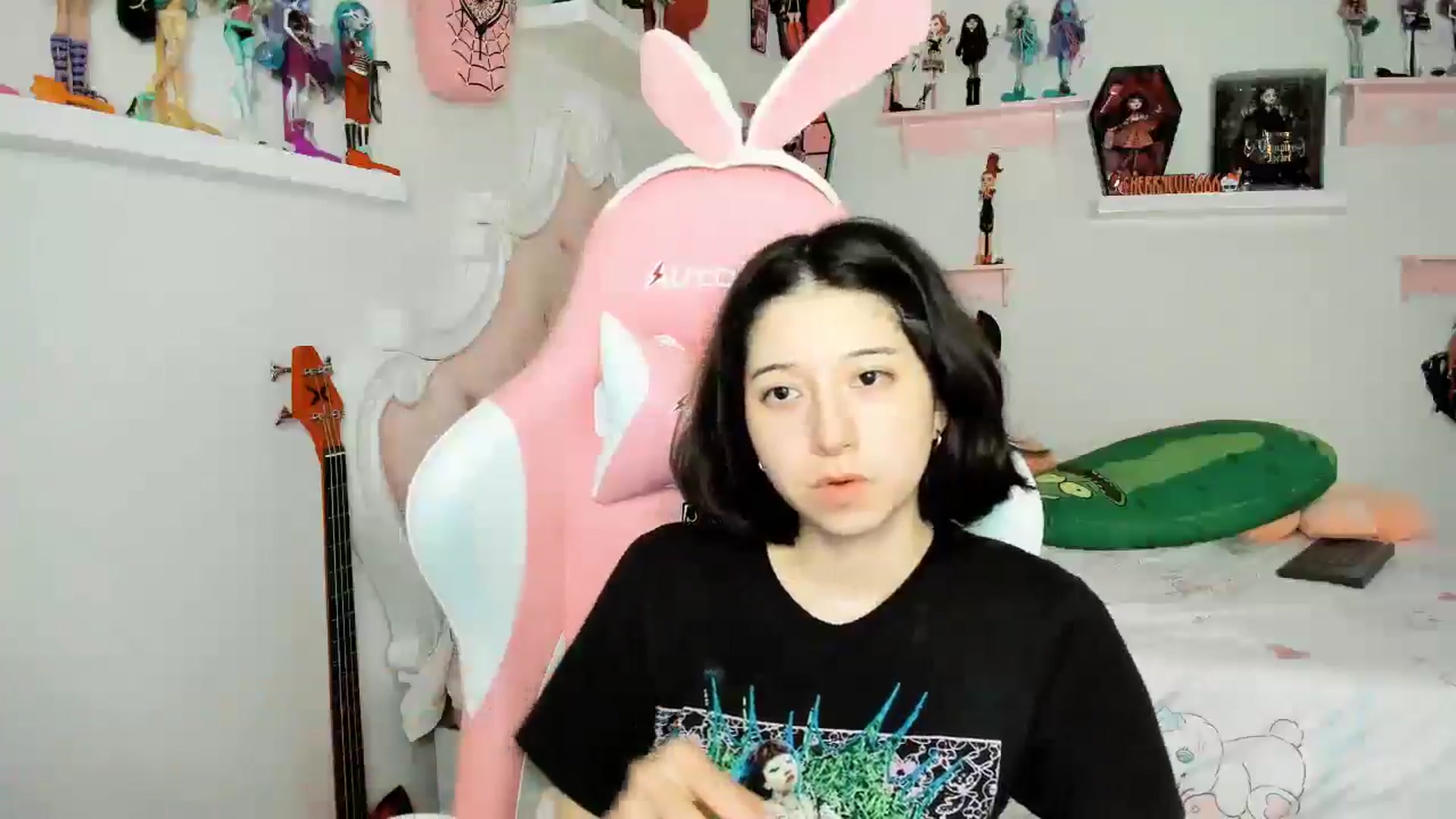 Gallery image thumbnail from Cherrycute666's myfreecams stream on, 12/21/2025, 07:59 image 2 of 20