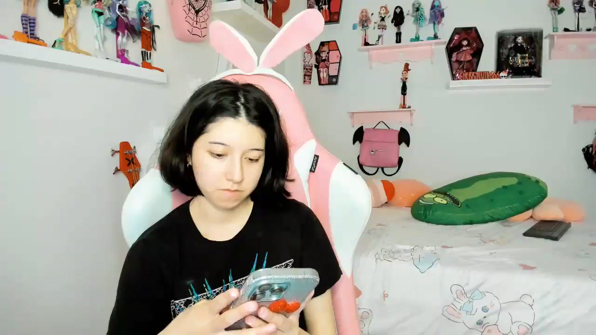 Gallery image thumbnail from Cherrycute666's myfreecams stream on, 12/21/2025, 07:59 image 9 of 20