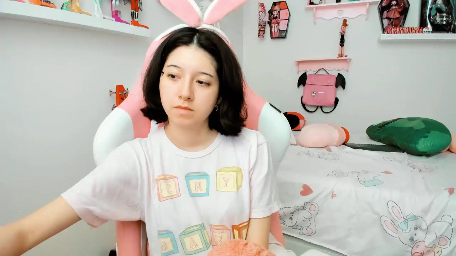 Gallery image thumbnail from Cherrycute666's myfreecams stream on, 12/21/2025, 22:40 image 8 of 20