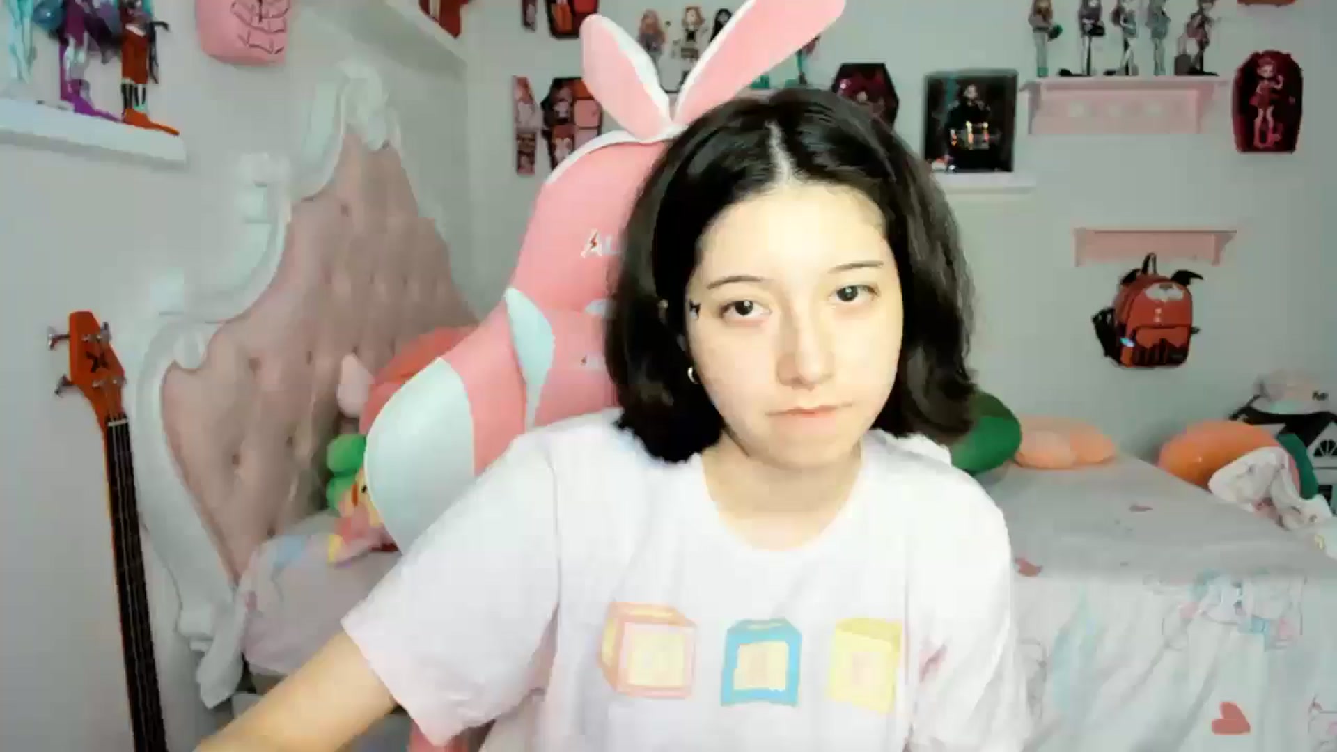 Gallery image thumbnail from Cherrycute666's myfreecams stream on, 12/22/2025, 24:01 image 5 of 20