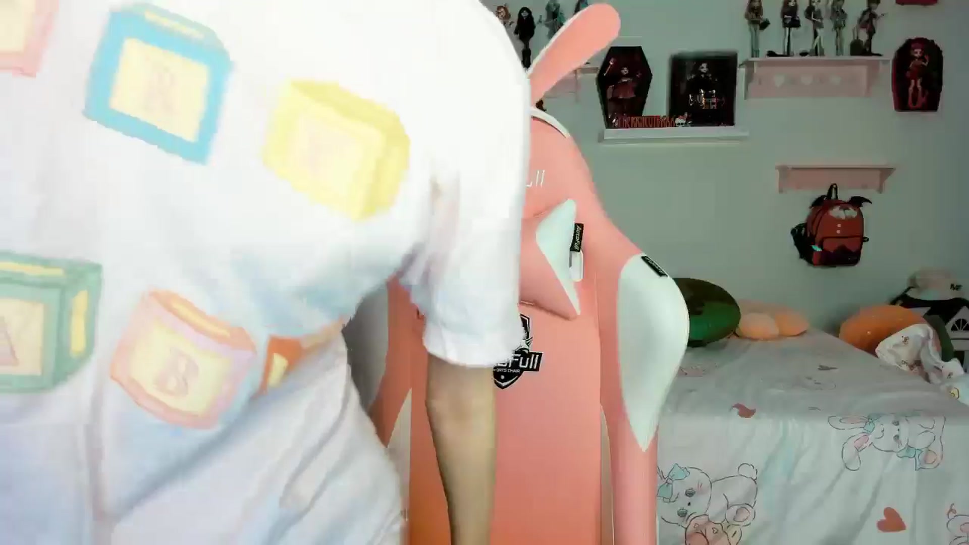Gallery image thumbnail from Cherrycute666's myfreecams stream on, 12/22/2025, 24:01 image 7 of 20