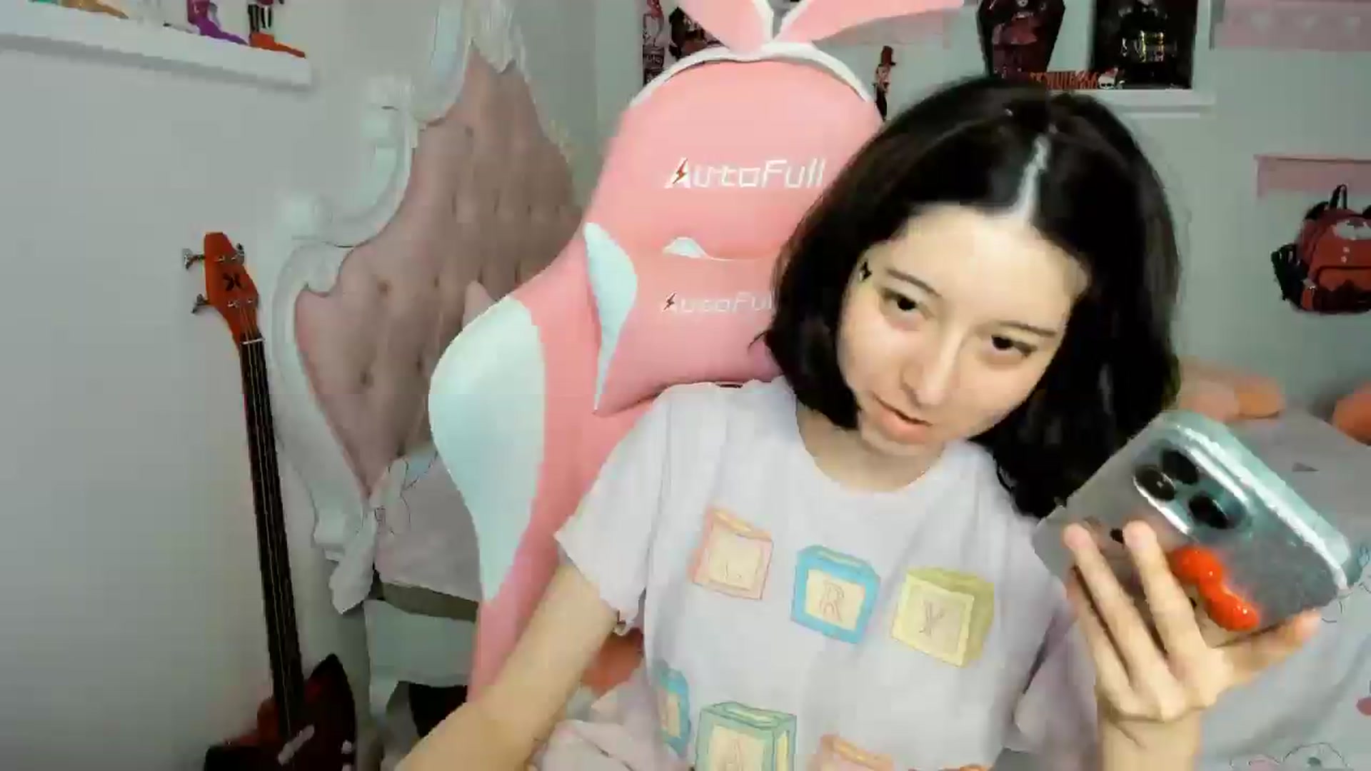 Gallery image thumbnail from Cherrycute666's myfreecams stream on, 12/22/2025, 01:45 image 12 of 20