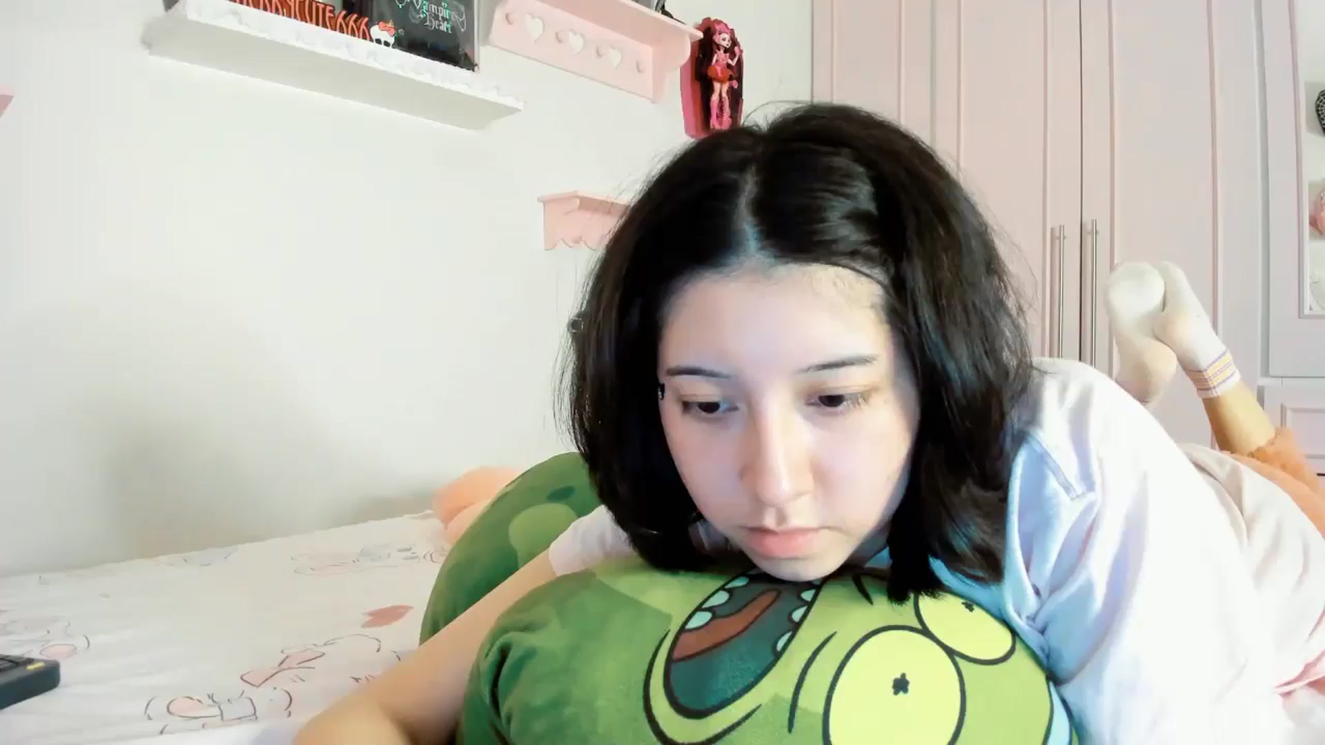 Gallery image thumbnail from Cherrycute666's myfreecams stream on, 12/22/2025, 02:35 image 16 of 20