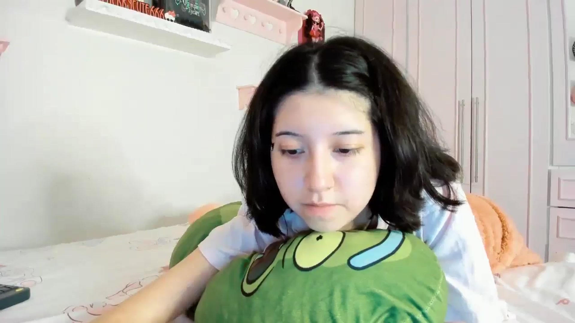 Gallery image thumbnail from Cherrycute666's myfreecams stream on, 12/22/2025, 02:35 image 6 of 20
