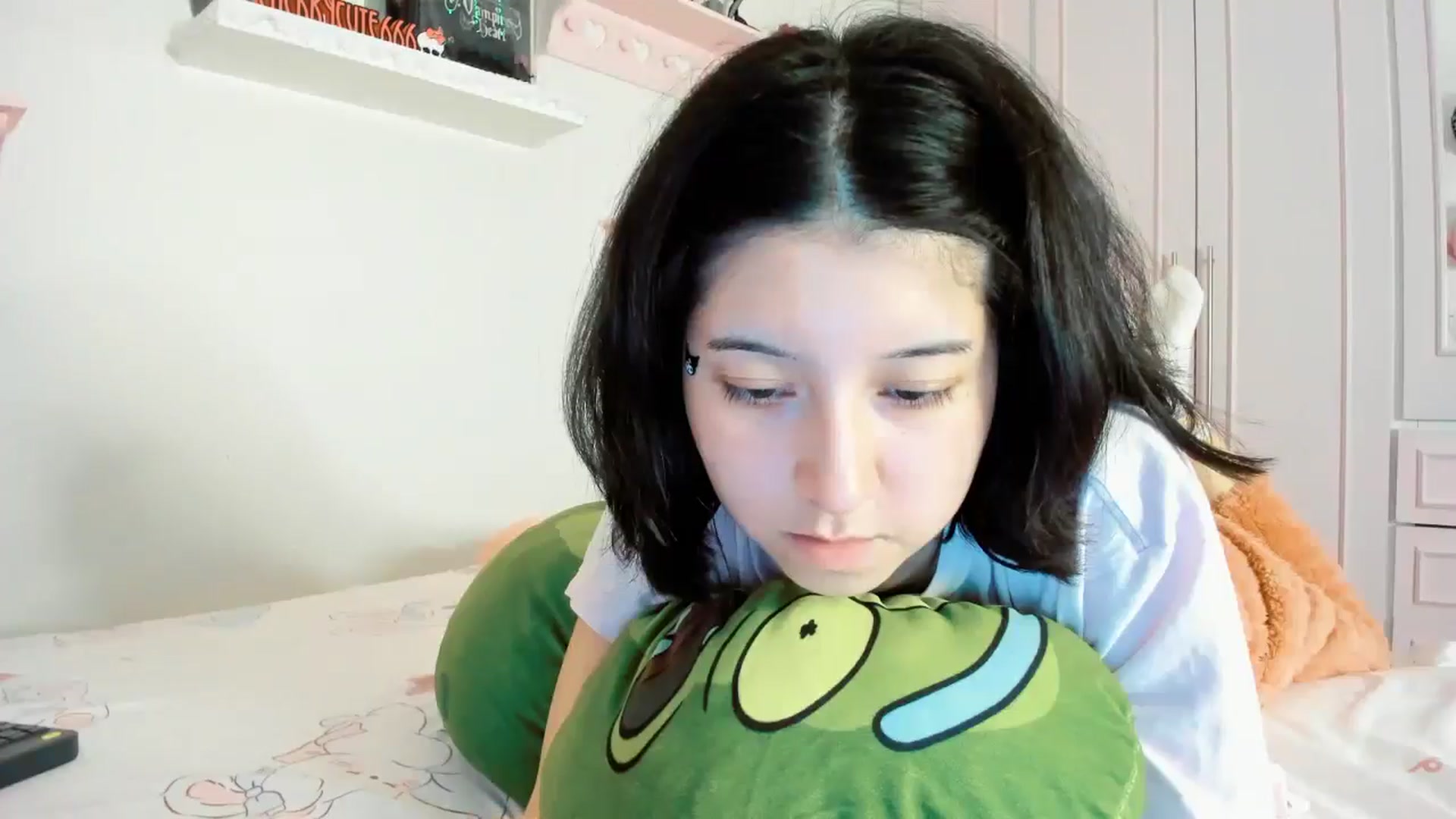 Gallery image thumbnail from Cherrycute666's myfreecams stream on, 12/22/2025, 02:35 image 5 of 20
