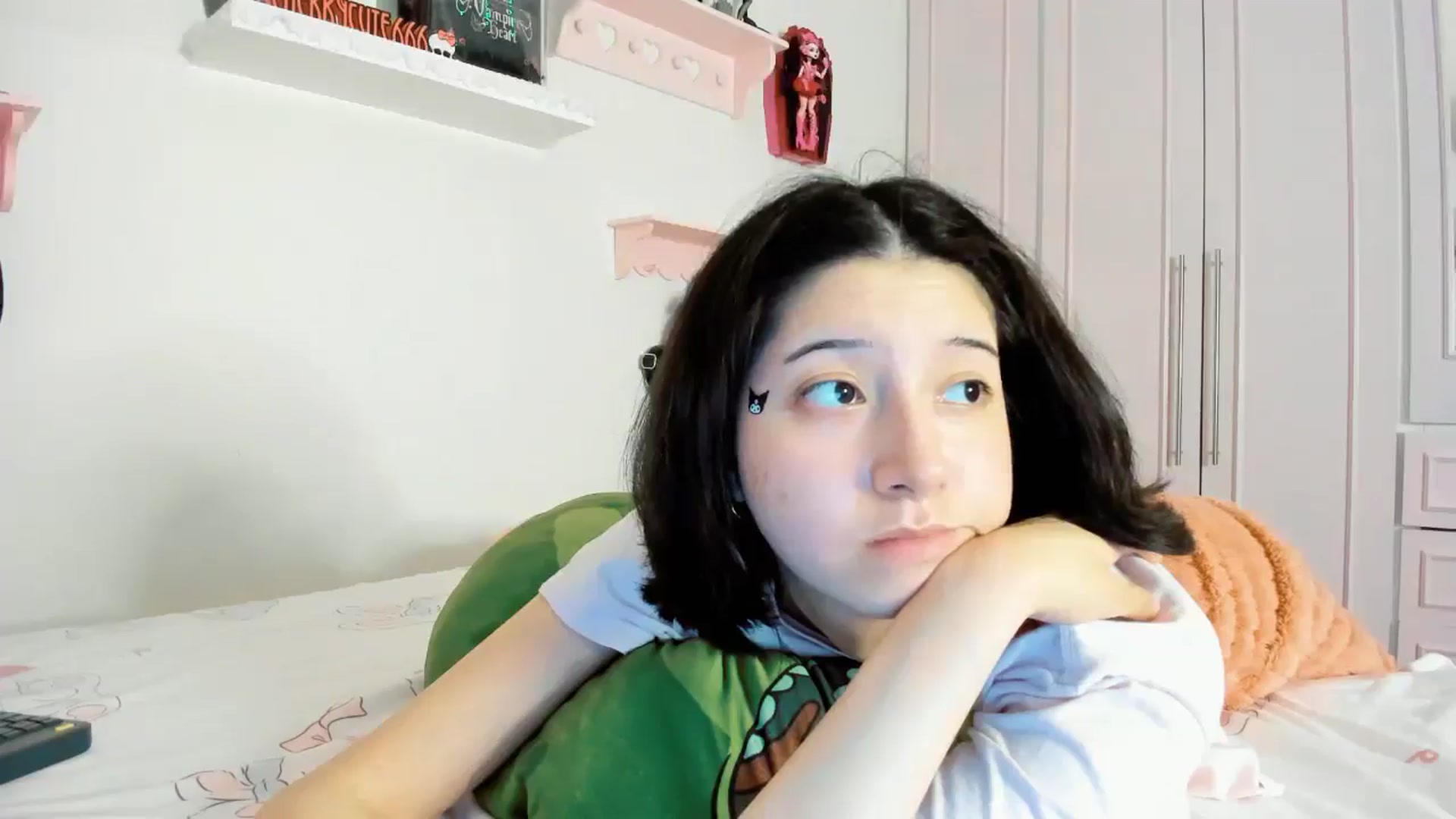 Gallery image thumbnail from Cherrycute666's myfreecams stream on, 12/22/2025, 02:35 image 8 of 20