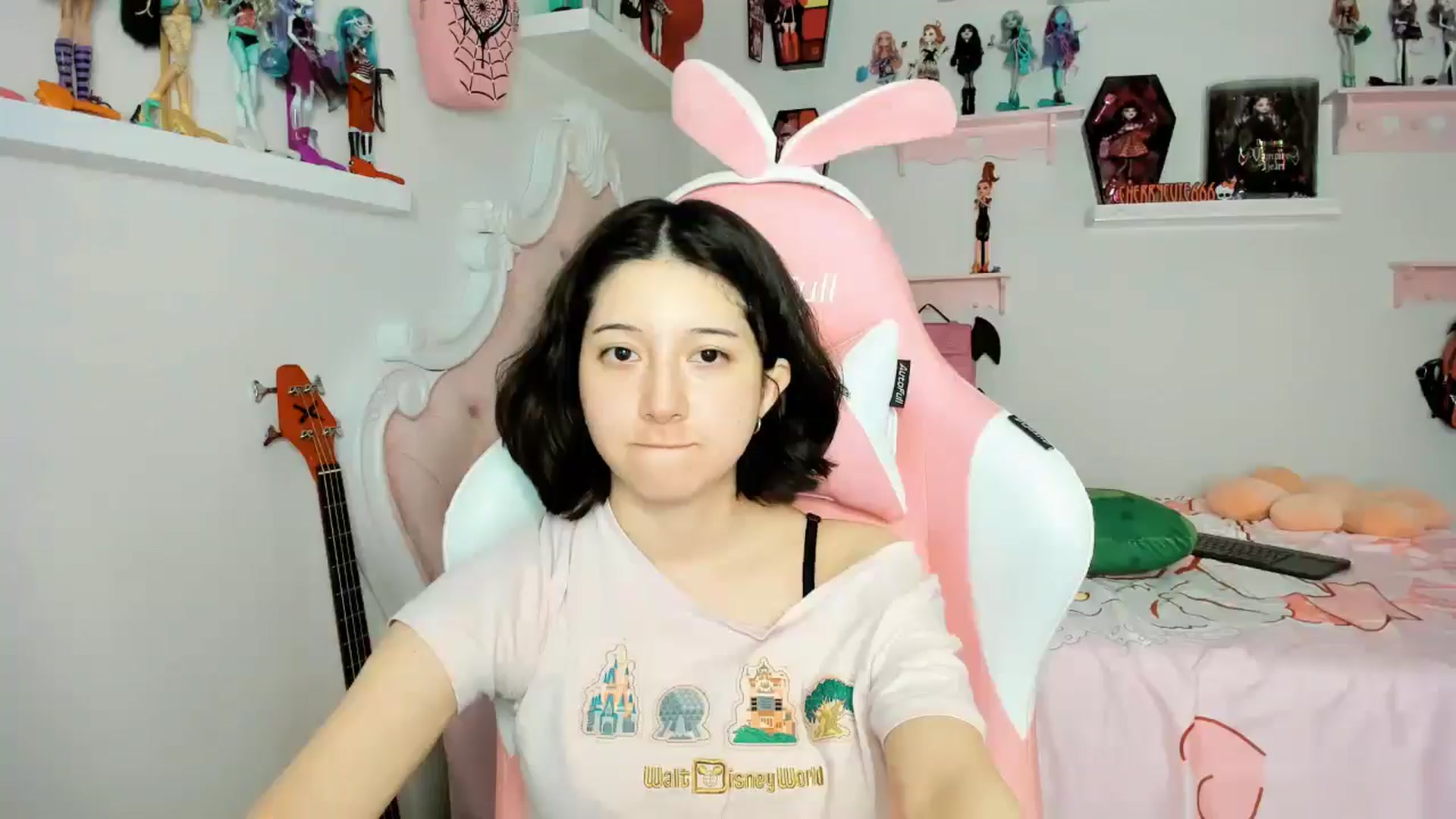 Gallery image thumbnail from Cherrycute666's myfreecams stream on, 12/24/2025, 05:10 image 20 of 20