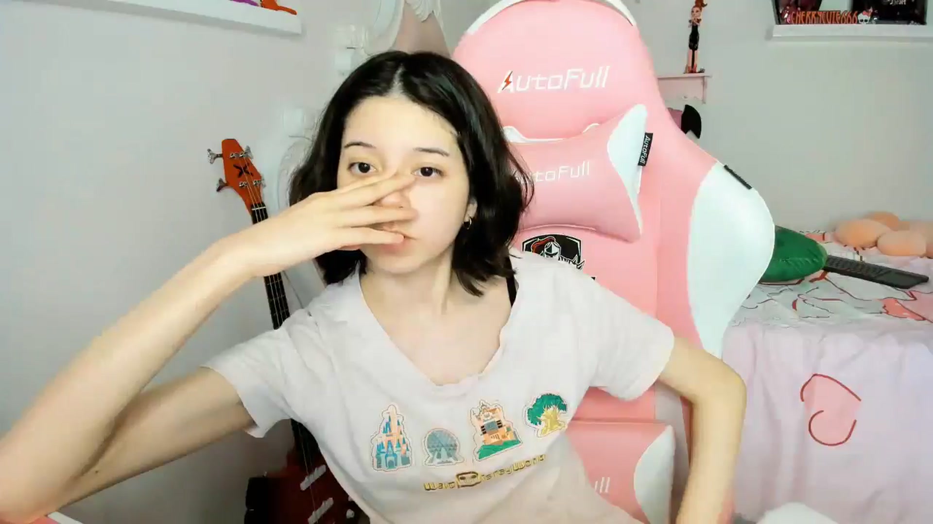 Gallery image thumbnail from Cherrycute666's myfreecams stream on, 12/24/2025, 05:10 image 2 of 20