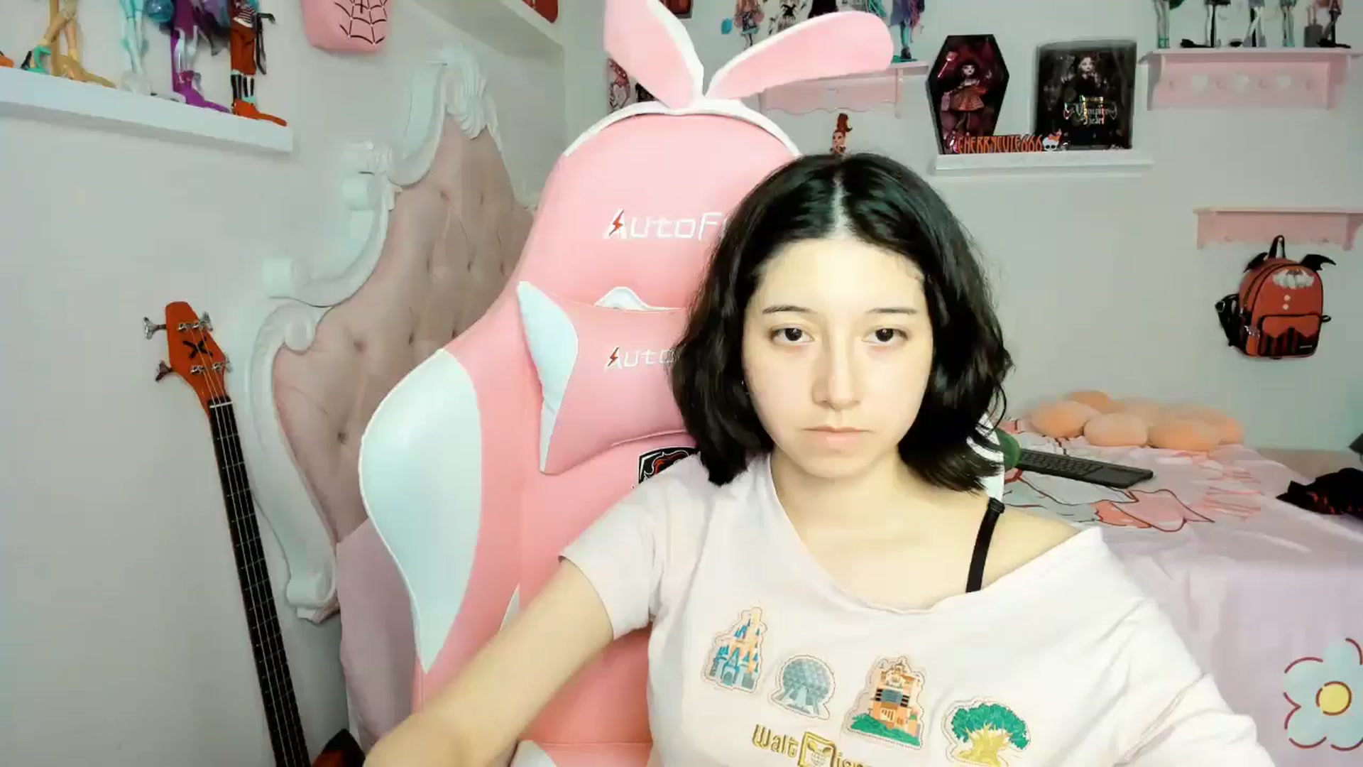 Gallery image thumbnail from Cherrycute666's myfreecams stream on, 12/24/2025, 05:10 image 8 of 20