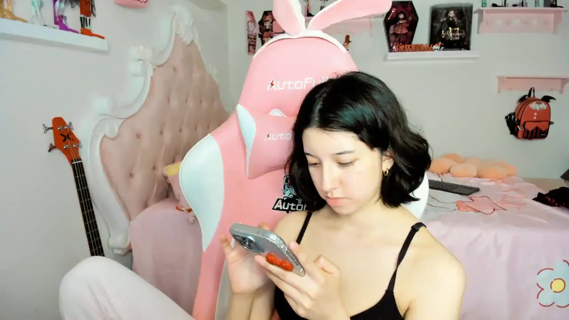 Gallery image thumbnail from Cherrycute666's myfreecams stream on, 12/24/2025, 05:30 image 4 of 20