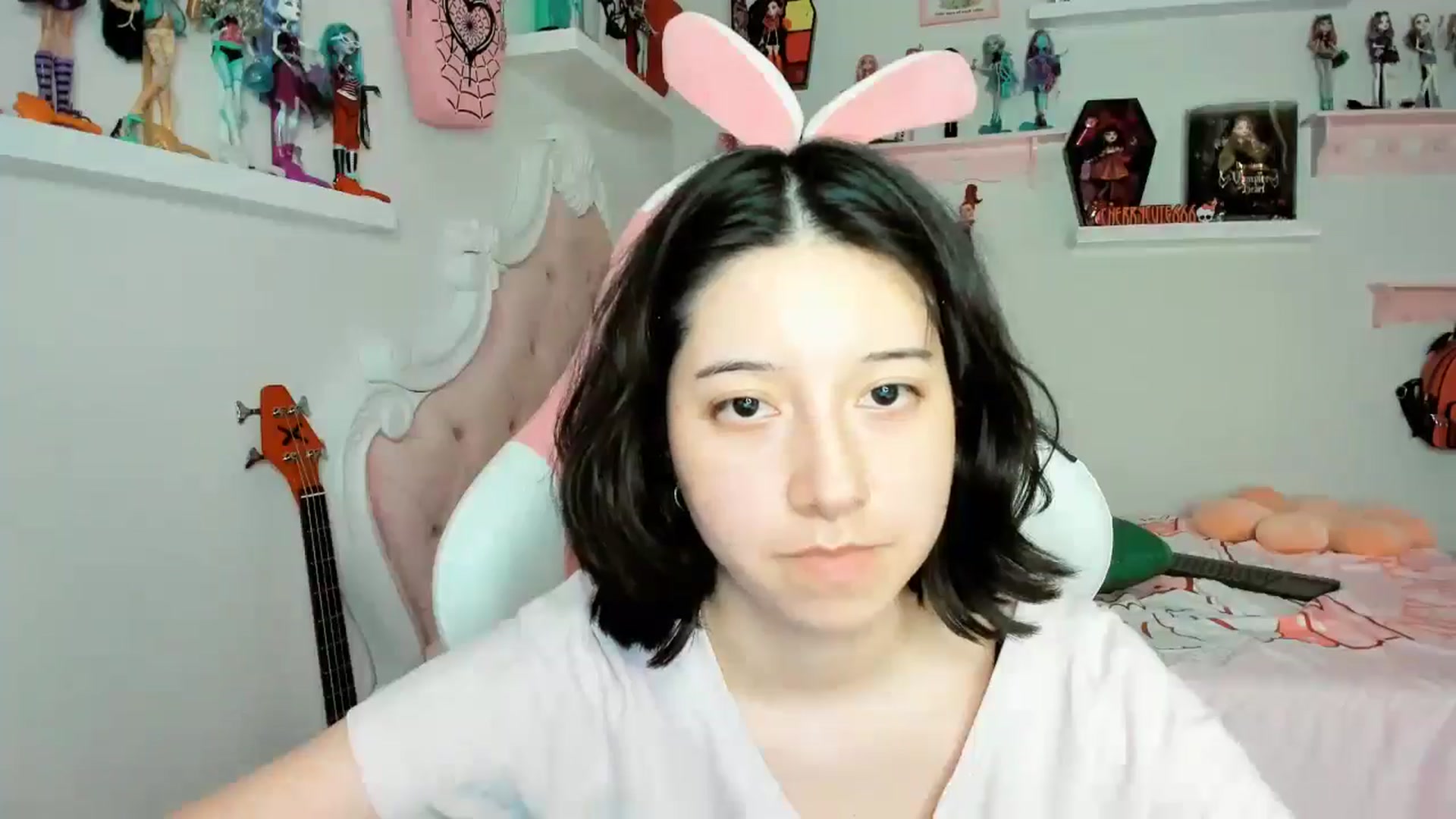 Gallery image thumbnail from Cherrycute666's myfreecams stream on, 12/24/2025, 06:46 image 17 of 20