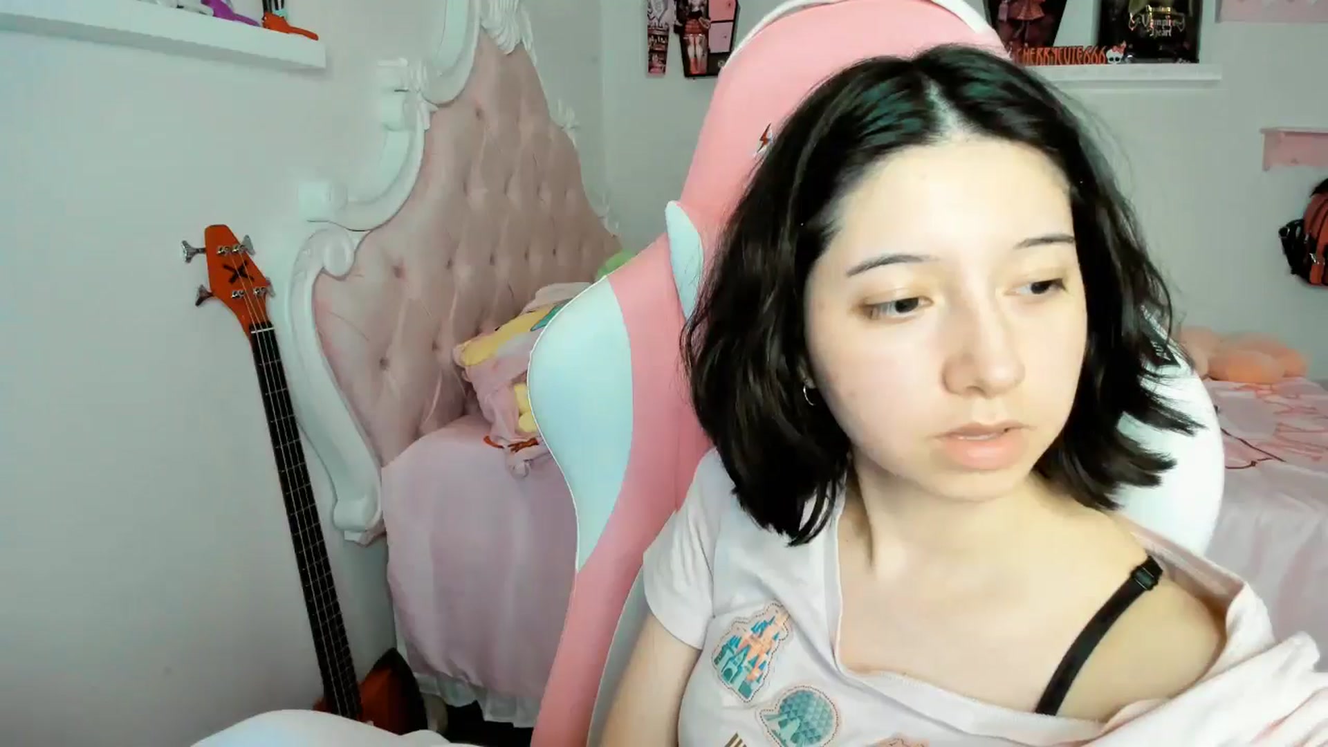 Gallery image thumbnail from Cherrycute666's myfreecams stream on, 12/24/2025, 06:46 image 20 of 20