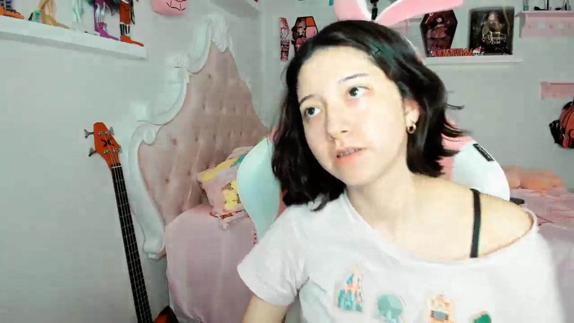 Gallery image thumbnail from Cherrycute666's myfreecams stream on, 12/24/2025, 06:46 image 11 of 20