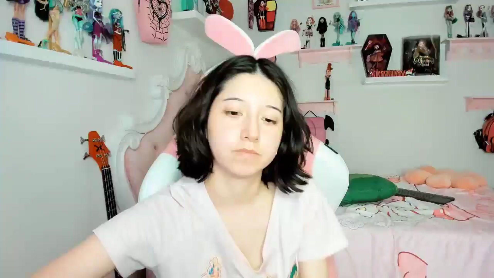 Gallery image thumbnail from Cherrycute666's myfreecams stream on, 12/24/2025, 06:46 image 16 of 20