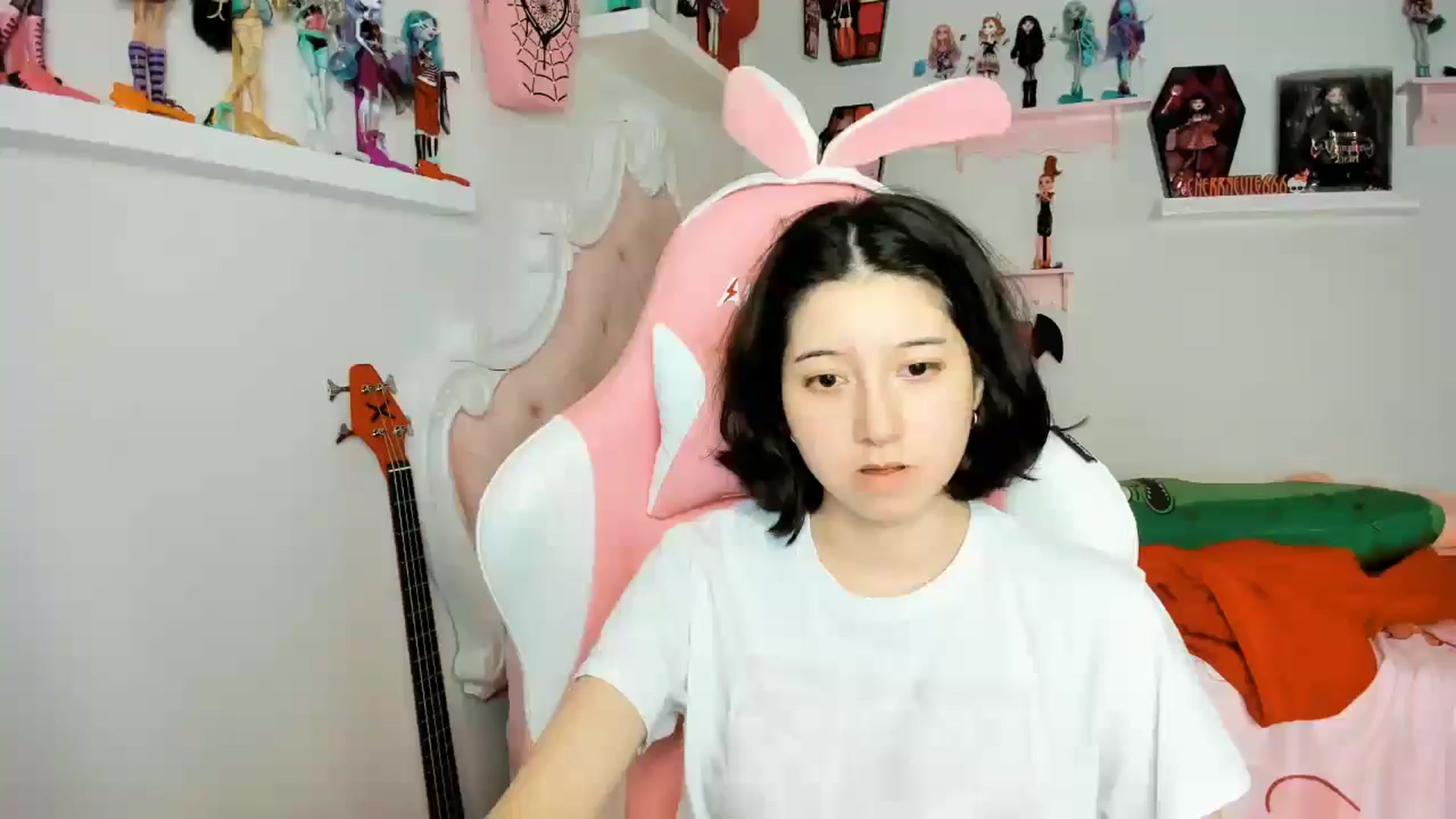 Gallery image thumbnail from Cherrycute666's myfreecams stream on, 12/26/2025, 08:19 image 10 of 20