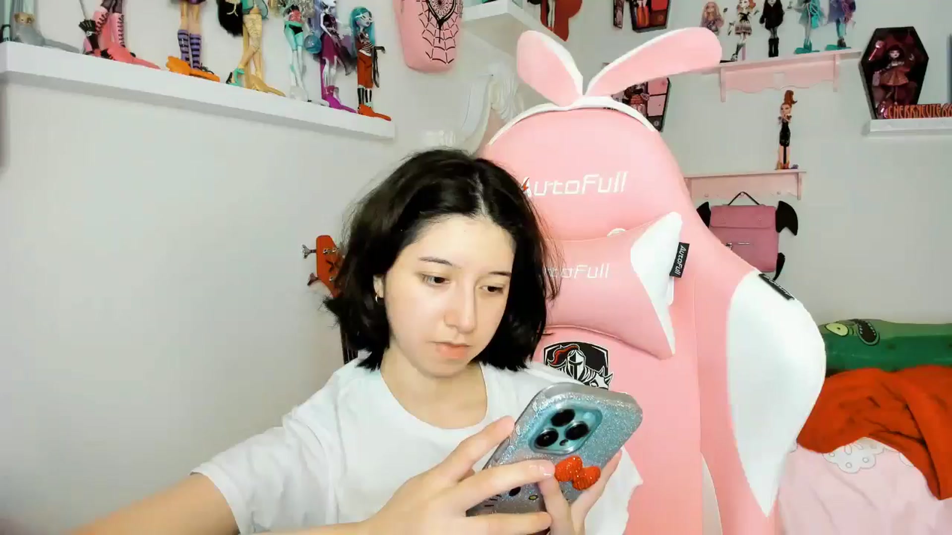 Gallery image thumbnail from Cherrycute666's myfreecams stream on, 12/26/2025, 08:19 image 14 of 20