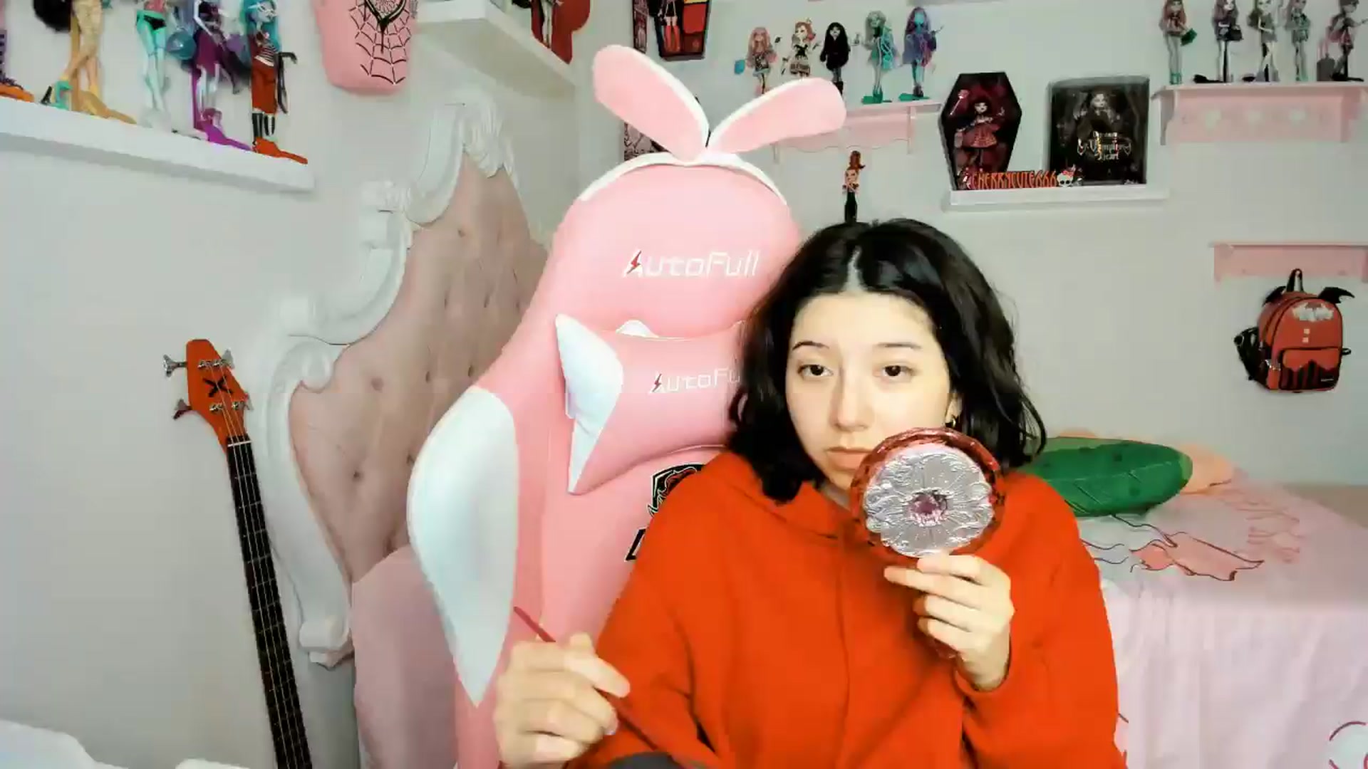 Gallery image thumbnail from Cherrycute666's myfreecams stream on, 12/26/2025, 08:19 image 1 of 20