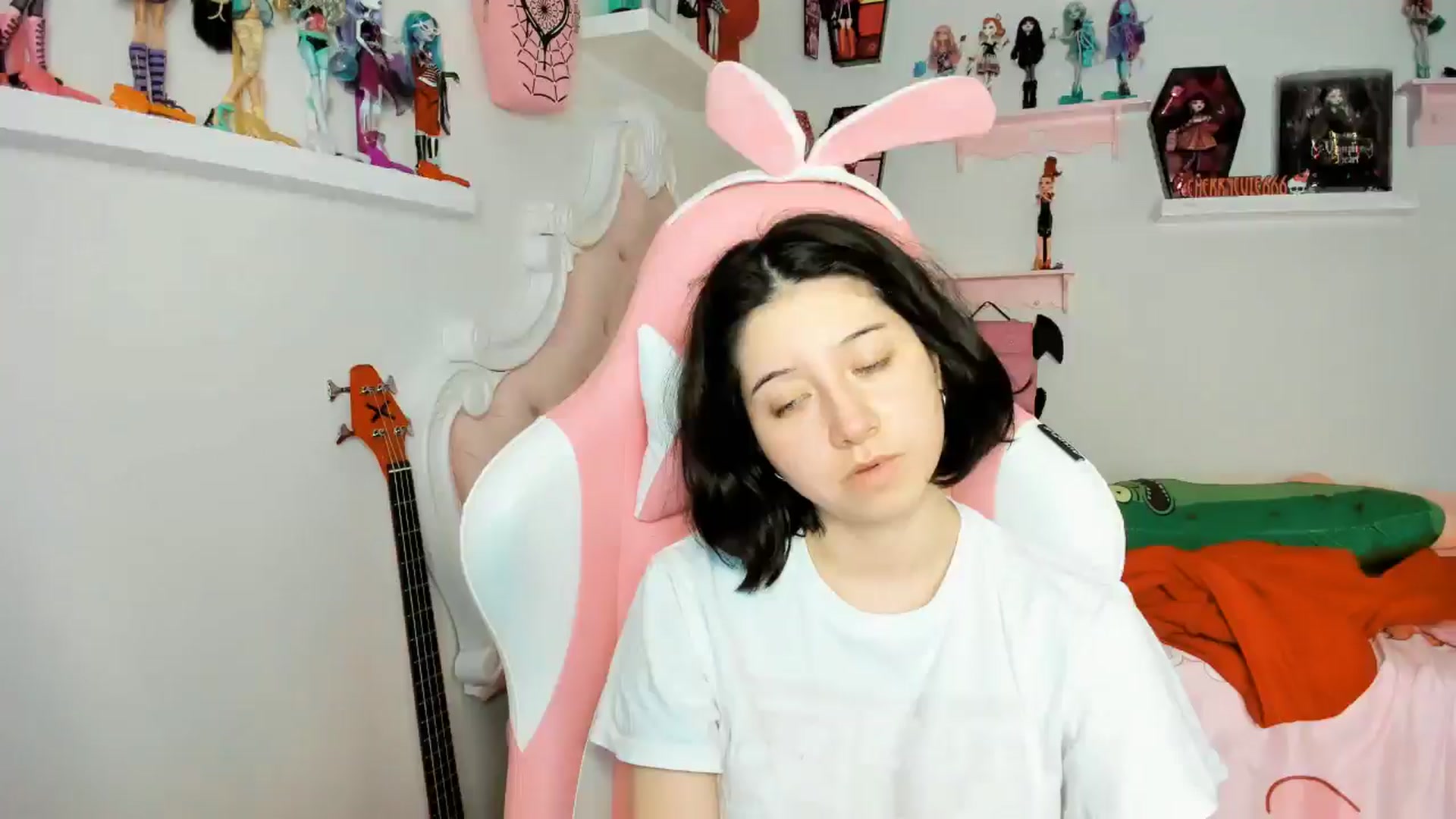 Gallery image thumbnail from Cherrycute666's myfreecams stream on, 12/26/2025, 08:19 image 11 of 20