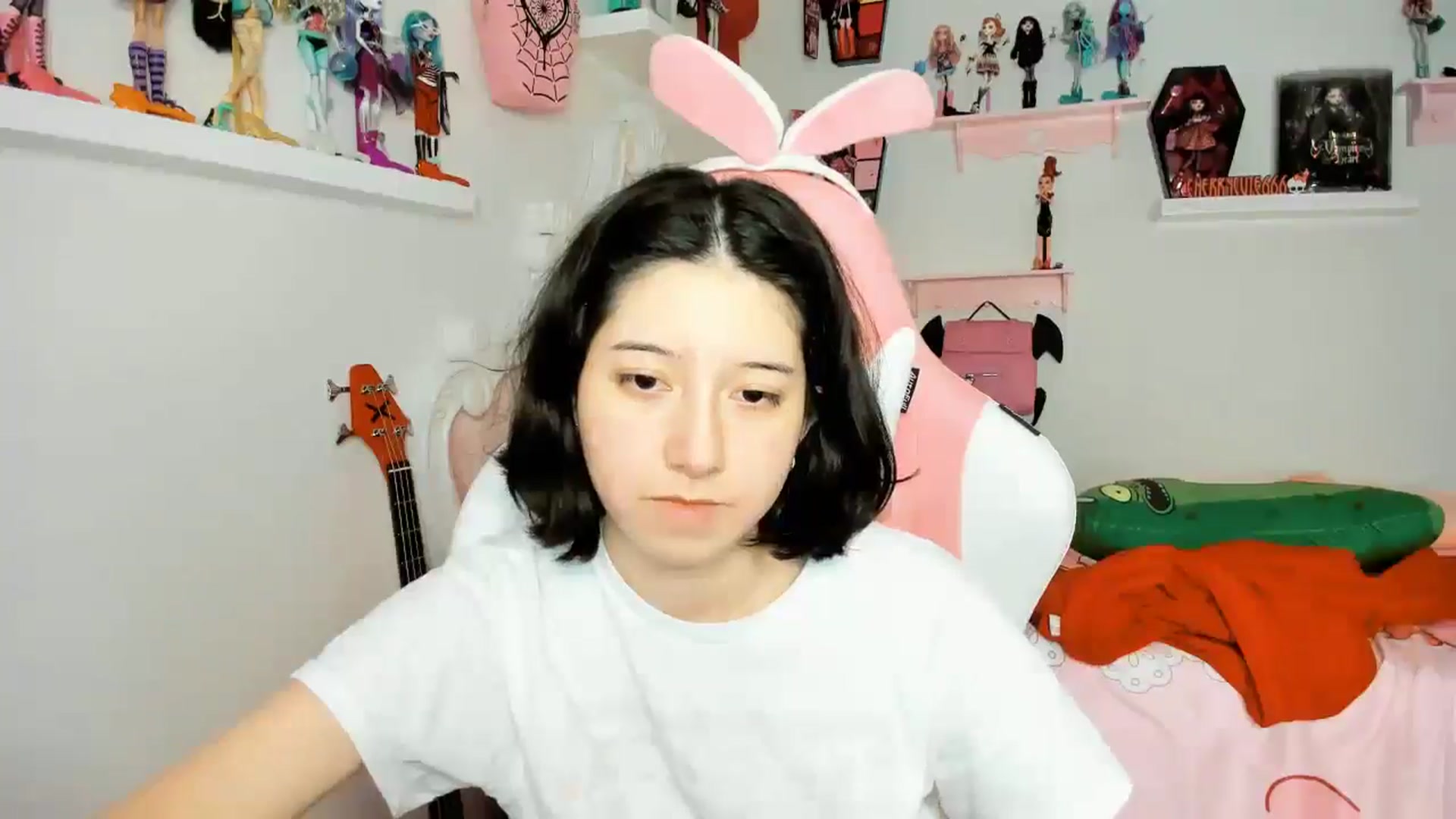 Gallery image thumbnail from Cherrycute666's myfreecams stream on, 12/26/2025, 08:19 image 7 of 20
