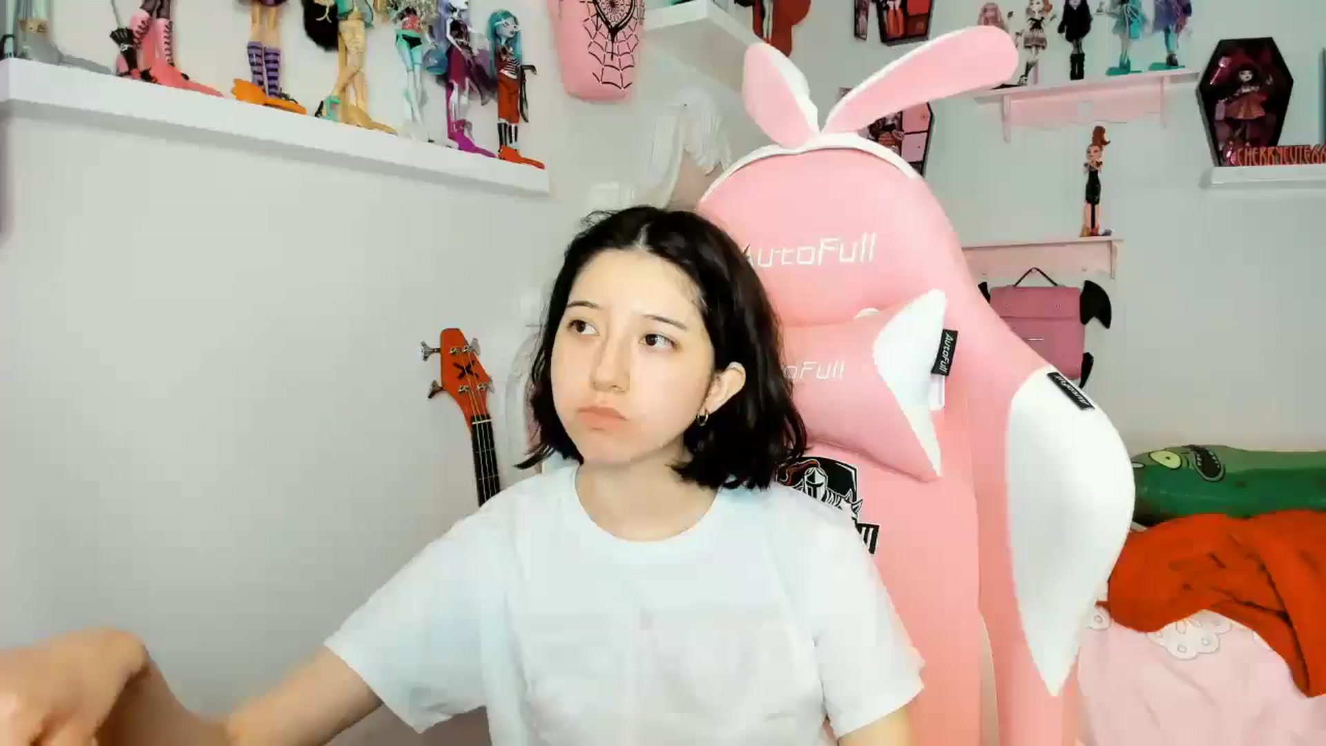 Gallery image thumbnail from Cherrycute666's myfreecams stream on, 12/26/2025, 08:19 image 17 of 20
