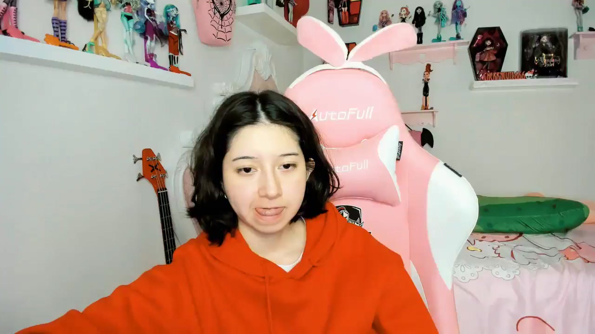 Gallery image thumbnail from Cherrycute666's myfreecams stream on, 12/26/2025, 08:19 image 2 of 20