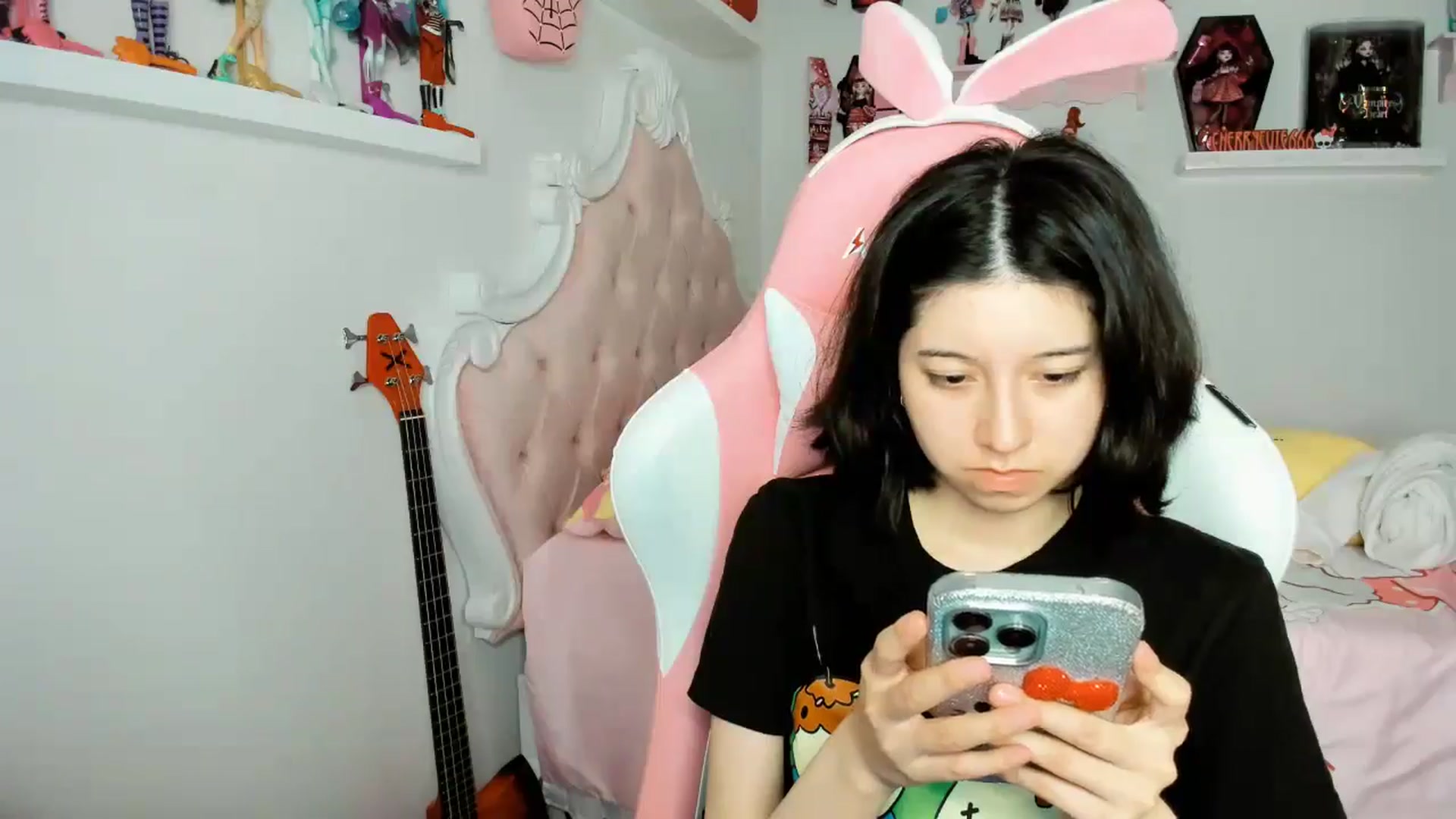 Gallery image thumbnail from Cherrycute666's myfreecams stream on, 12/28/2025, 03:07 image 11 of 20