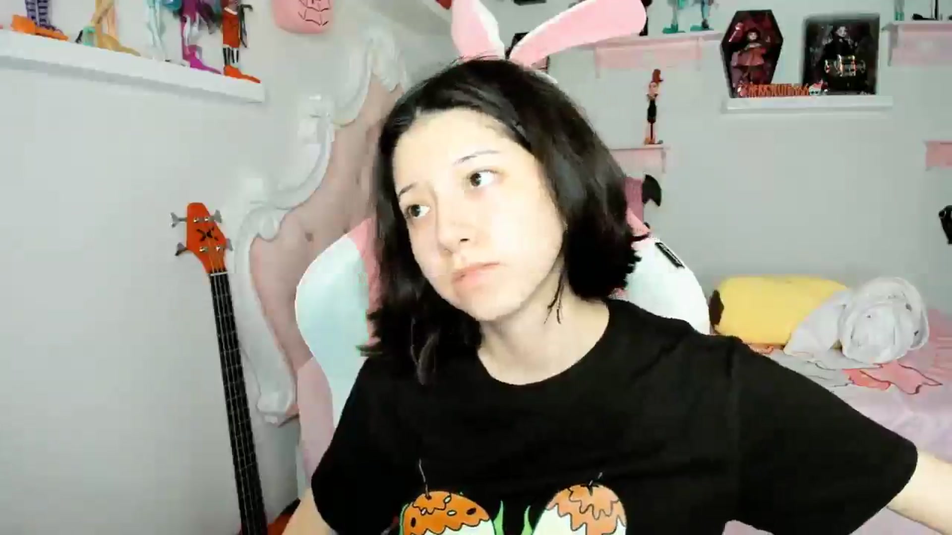 Gallery image thumbnail from Cherrycute666's myfreecams stream on, 12/28/2025, 03:07 image 18 of 20