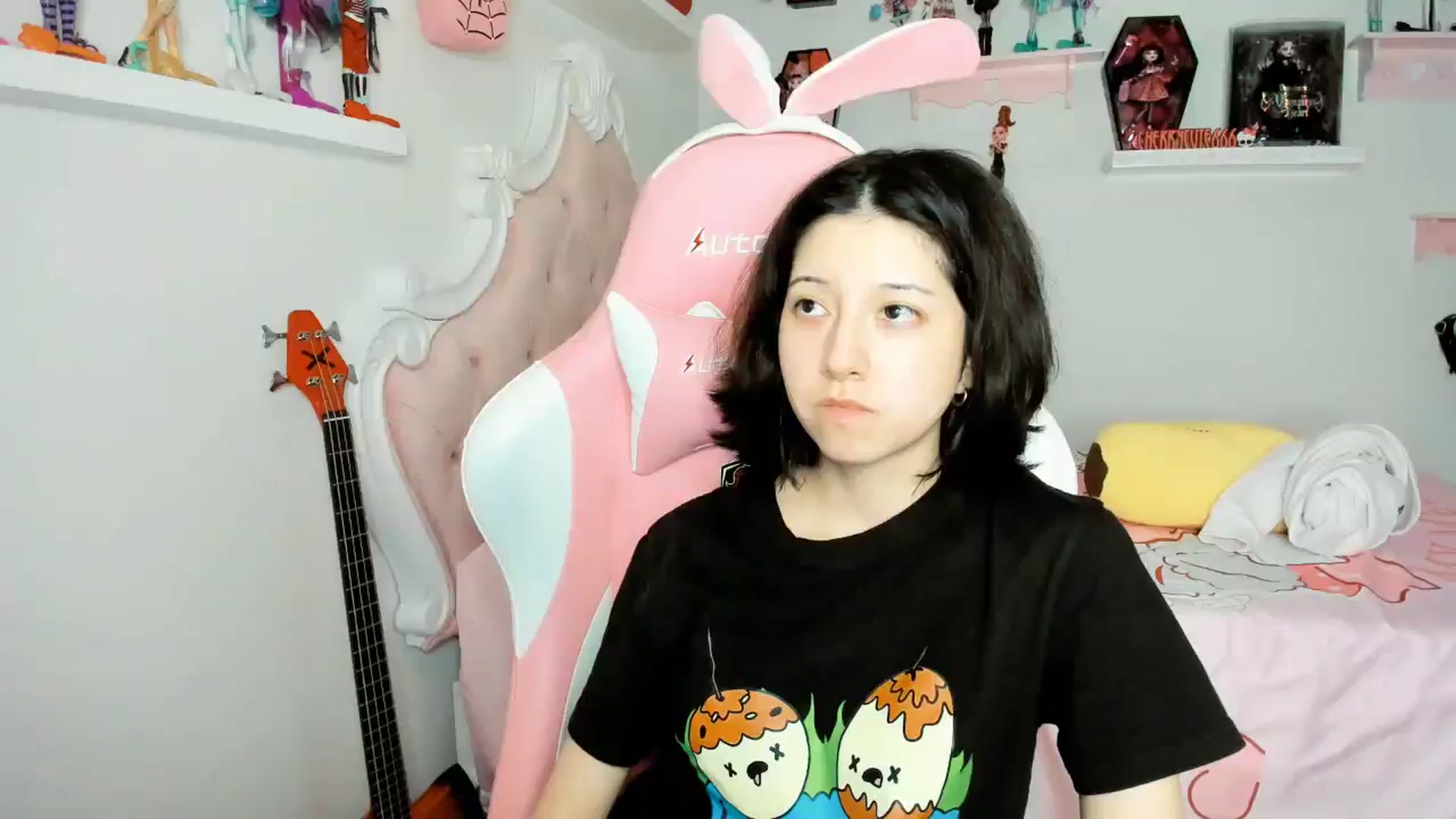 Gallery image thumbnail from Cherrycute666's myfreecams stream on, 12/28/2025, 03:45 image 12 of 20