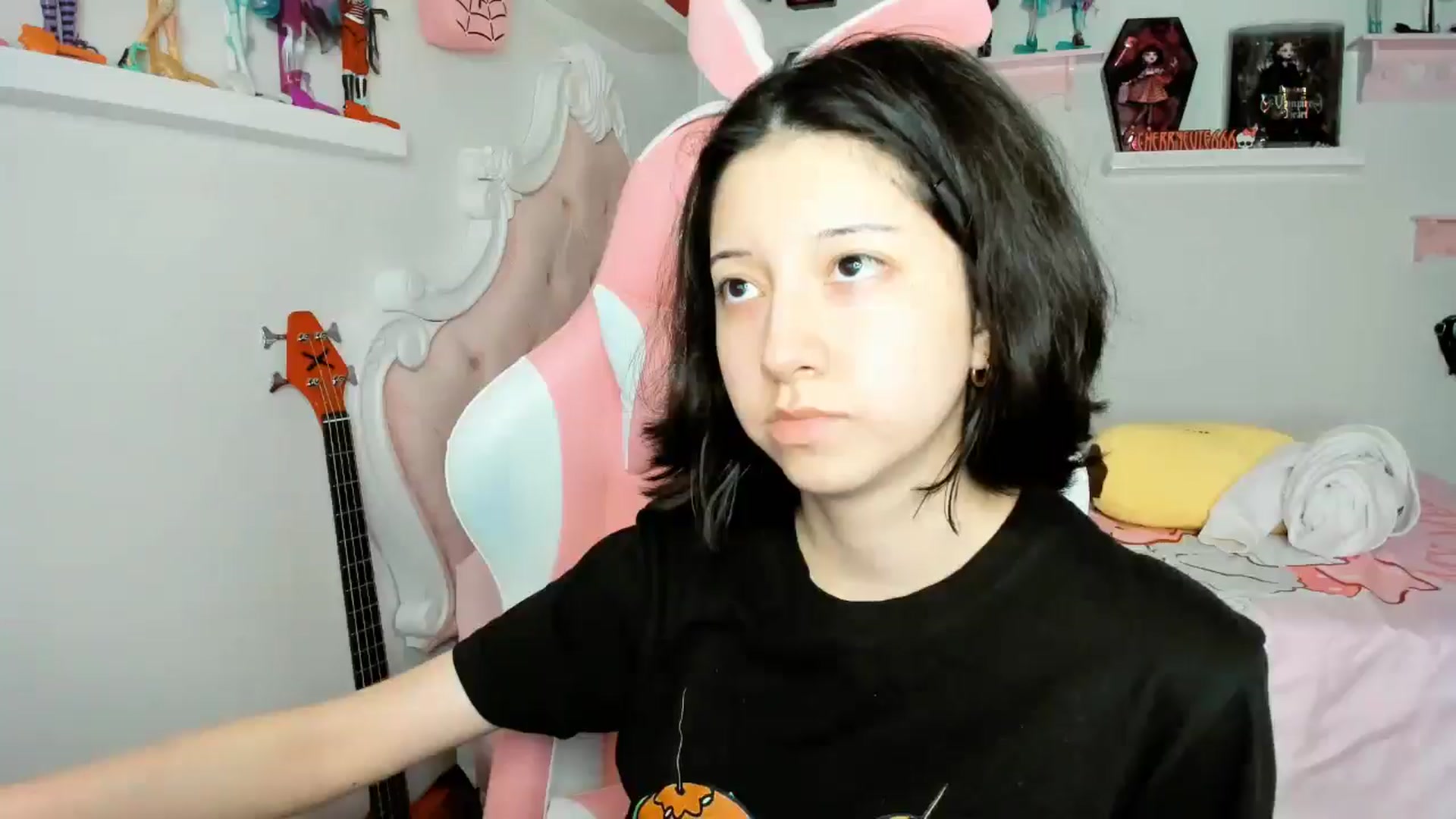 Gallery image thumbnail from Cherrycute666's myfreecams stream on, 12/28/2025, 03:45 image 11 of 20