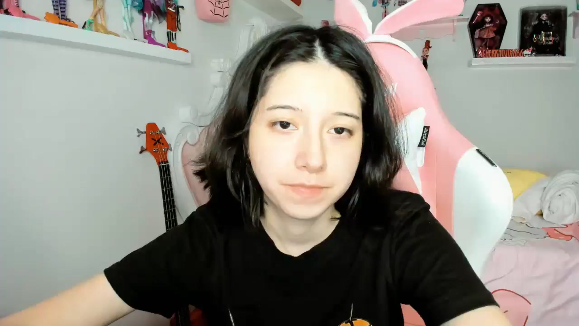 Gallery image thumbnail from Cherrycute666's myfreecams stream on, 12/28/2025, 03:45 image 1 of 20