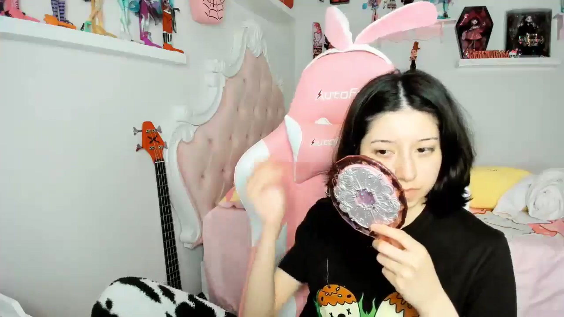 Gallery image thumbnail from Cherrycute666's myfreecams stream on, 12/28/2025, 03:45 image 4 of 20