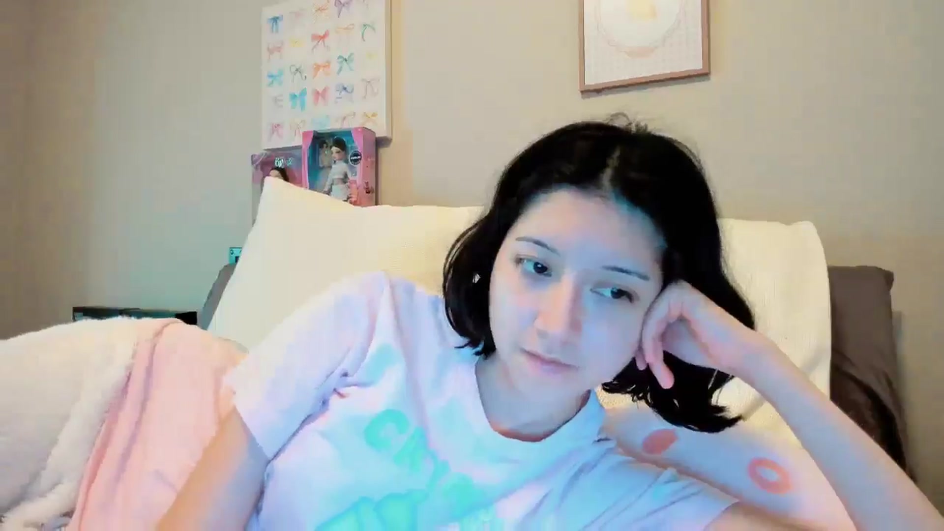 Gallery image thumbnail from Cherrycute666's myfreecams stream on, 01/02/2026, 05:17 image 6 of 20