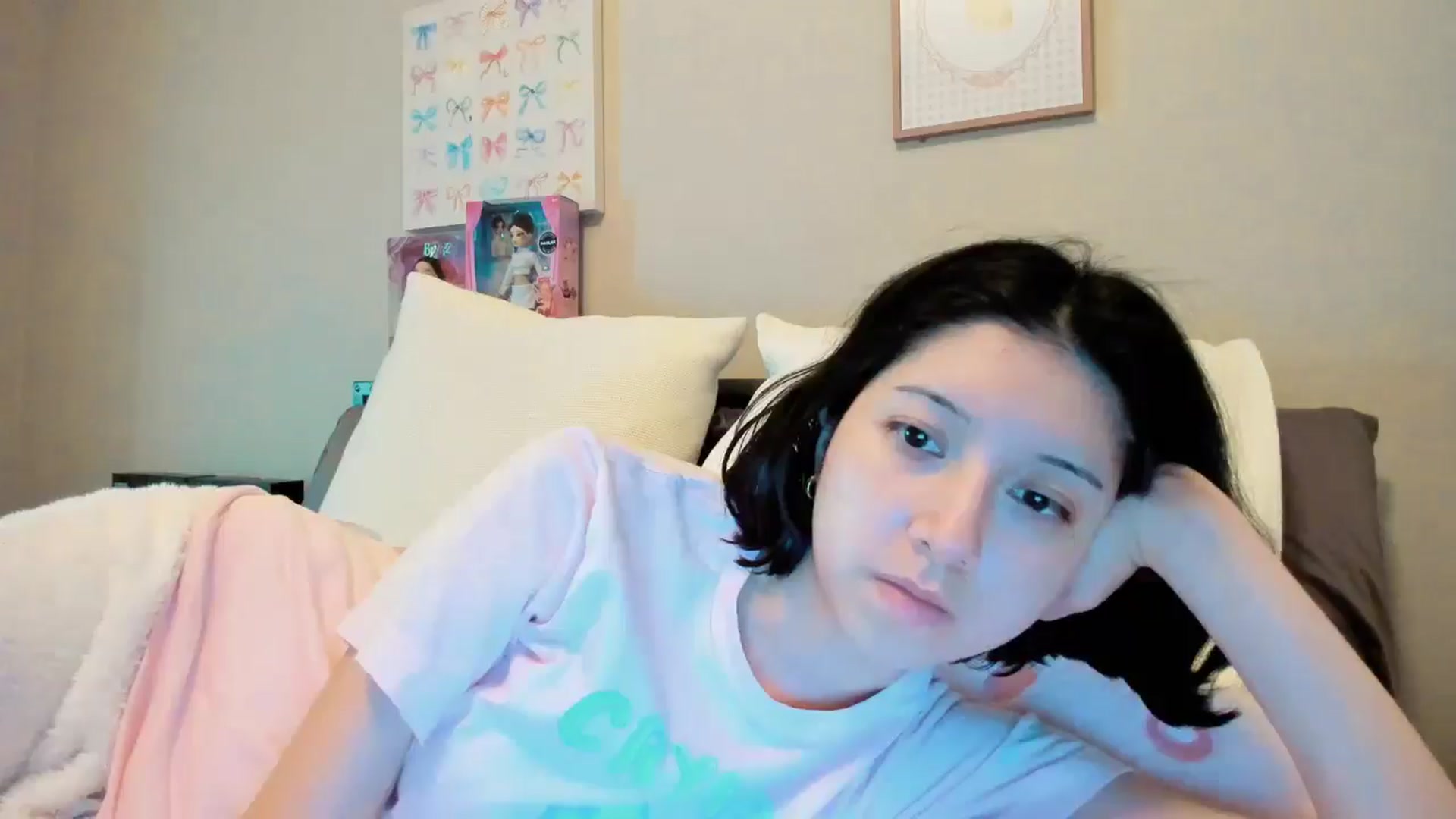 Gallery image thumbnail from Cherrycute666's myfreecams stream on, 01/02/2026, 05:17 image 5 of 20