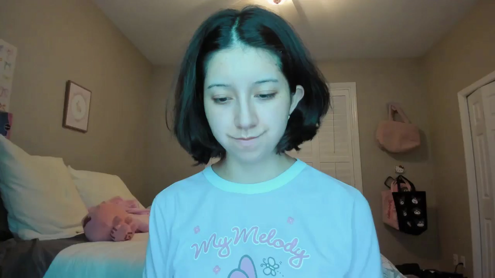 Gallery image thumbnail from Cherrycute666's myfreecams stream on, 01/06/2026, 06:00 image 13 of 20