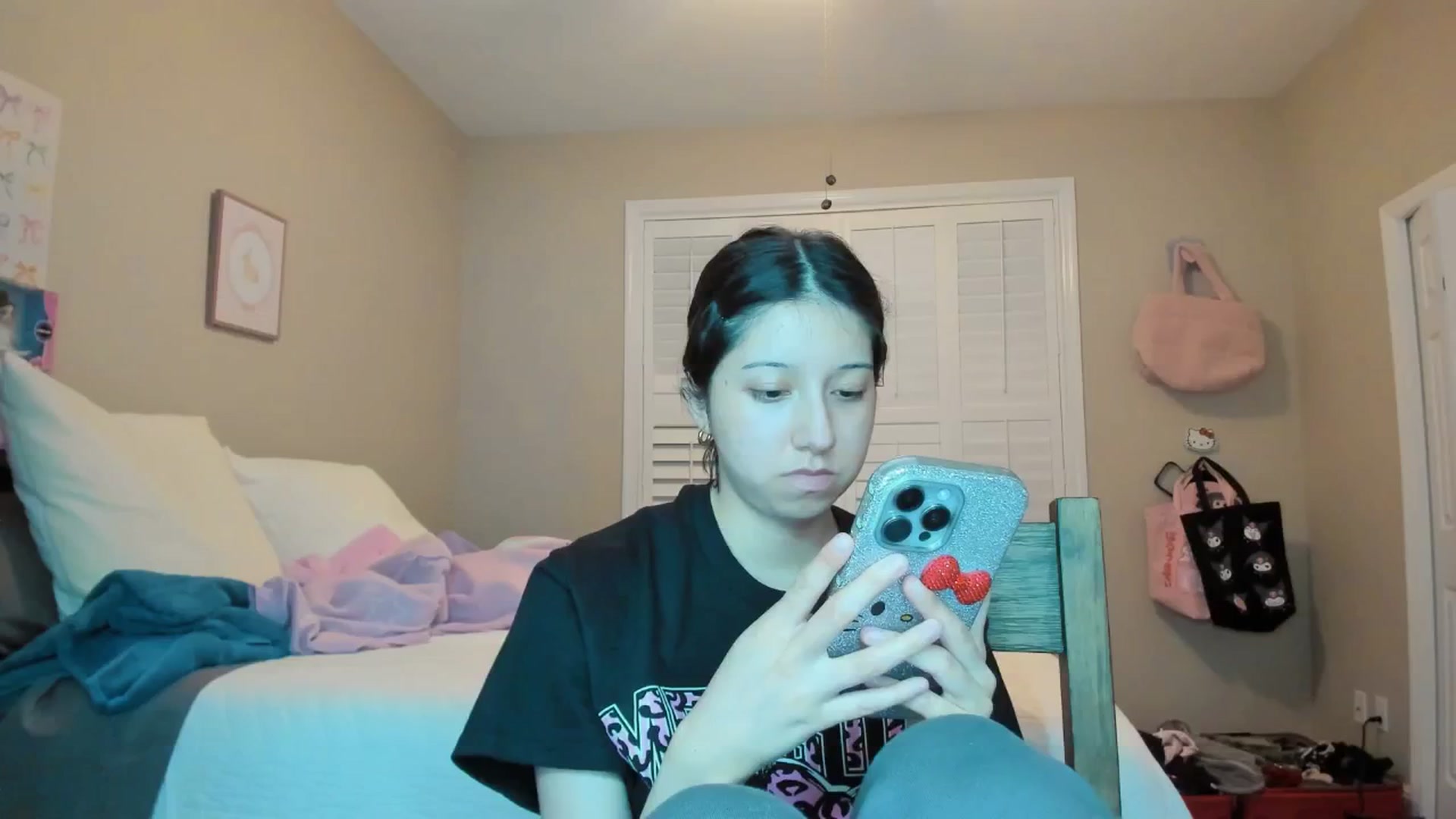 Gallery image thumbnail from Cherrycute666's myfreecams stream on, 01/08/2026, 06:24 image 17 of 20