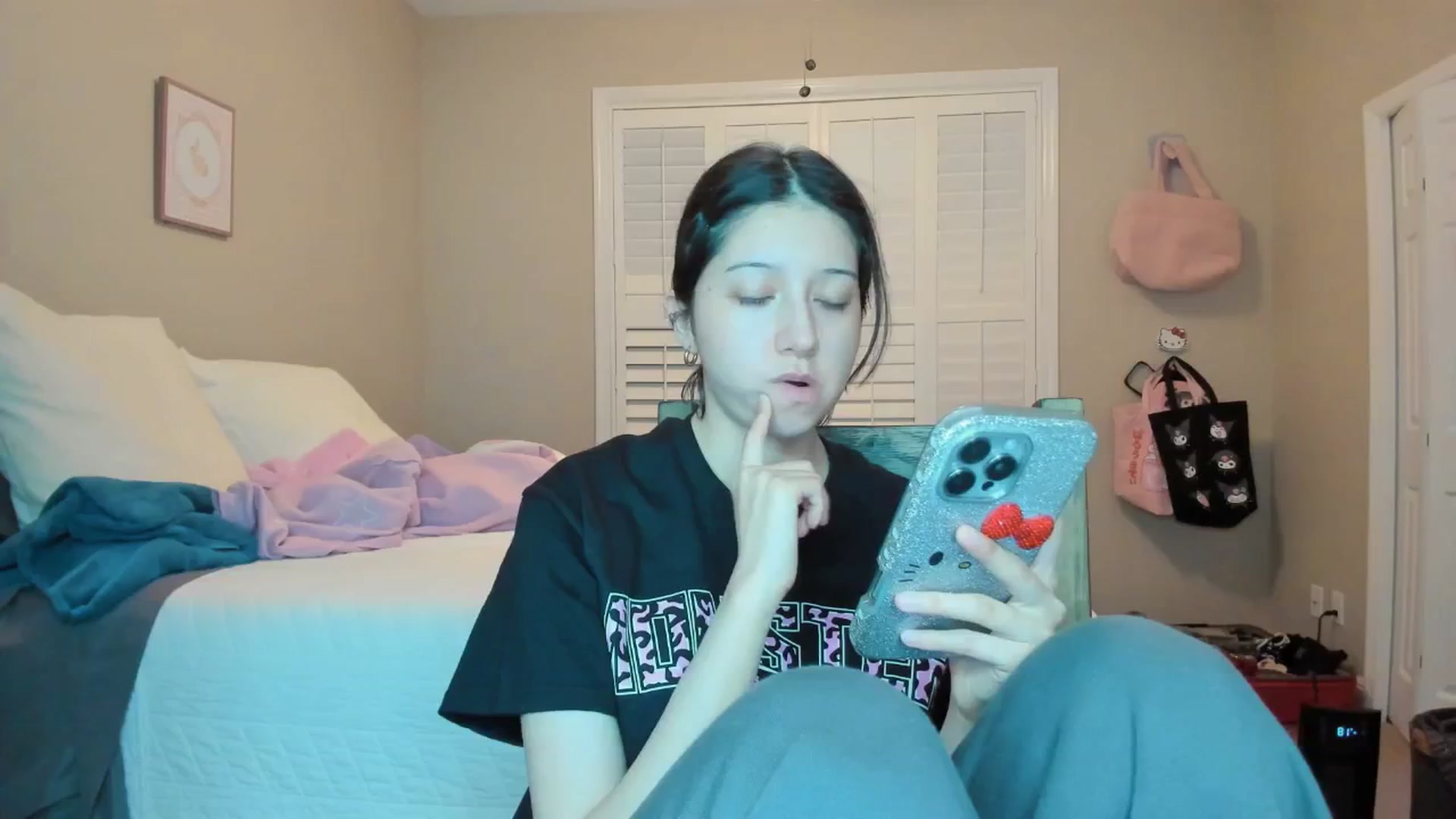Gallery image thumbnail from Cherrycute666's myfreecams stream on, 01/08/2026, 06:24 image 15 of 20