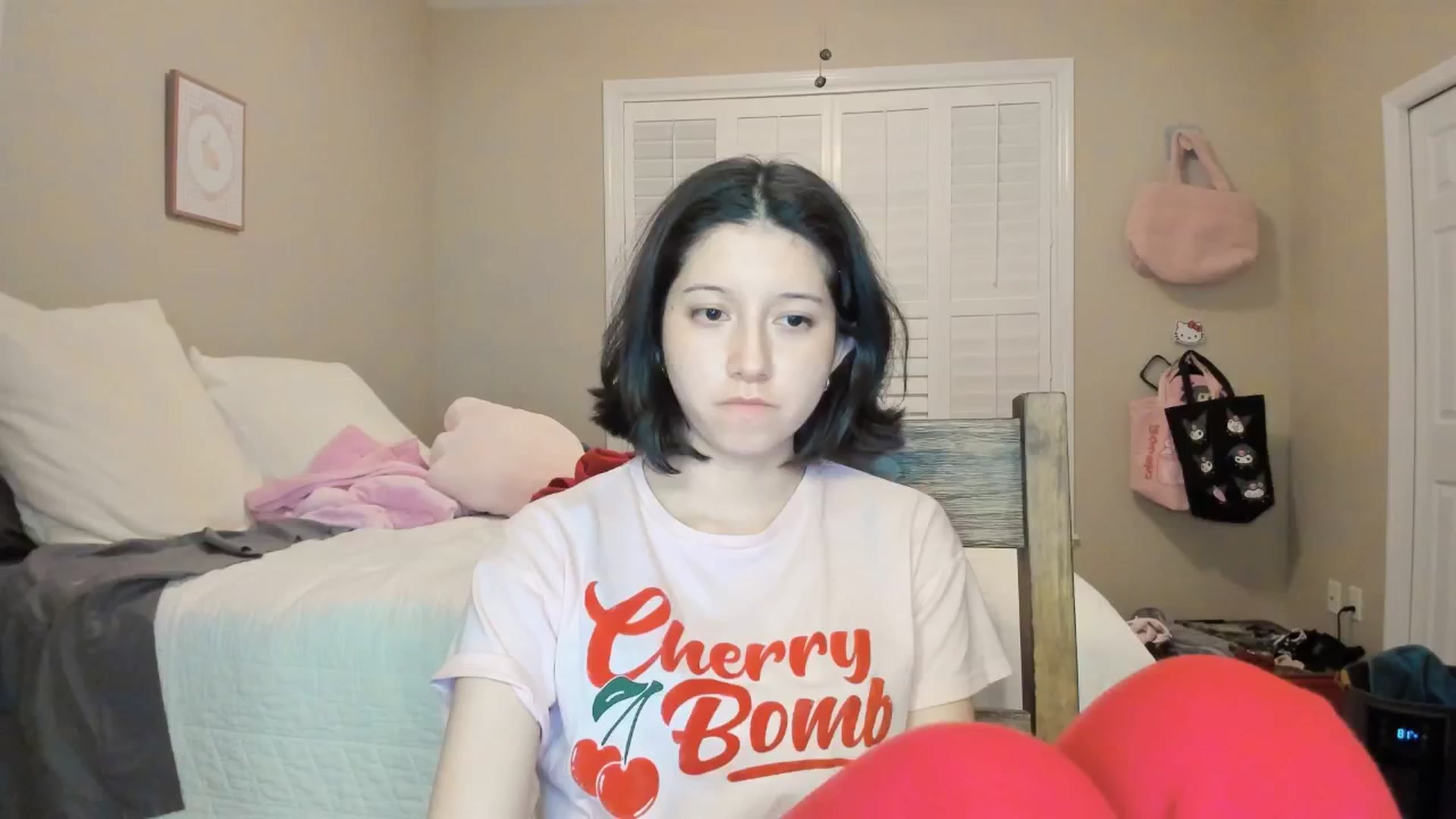 Gallery image thumbnail from Cherrycute666's myfreecams stream on, 01/09/2026, 06:33 image 6 of 20