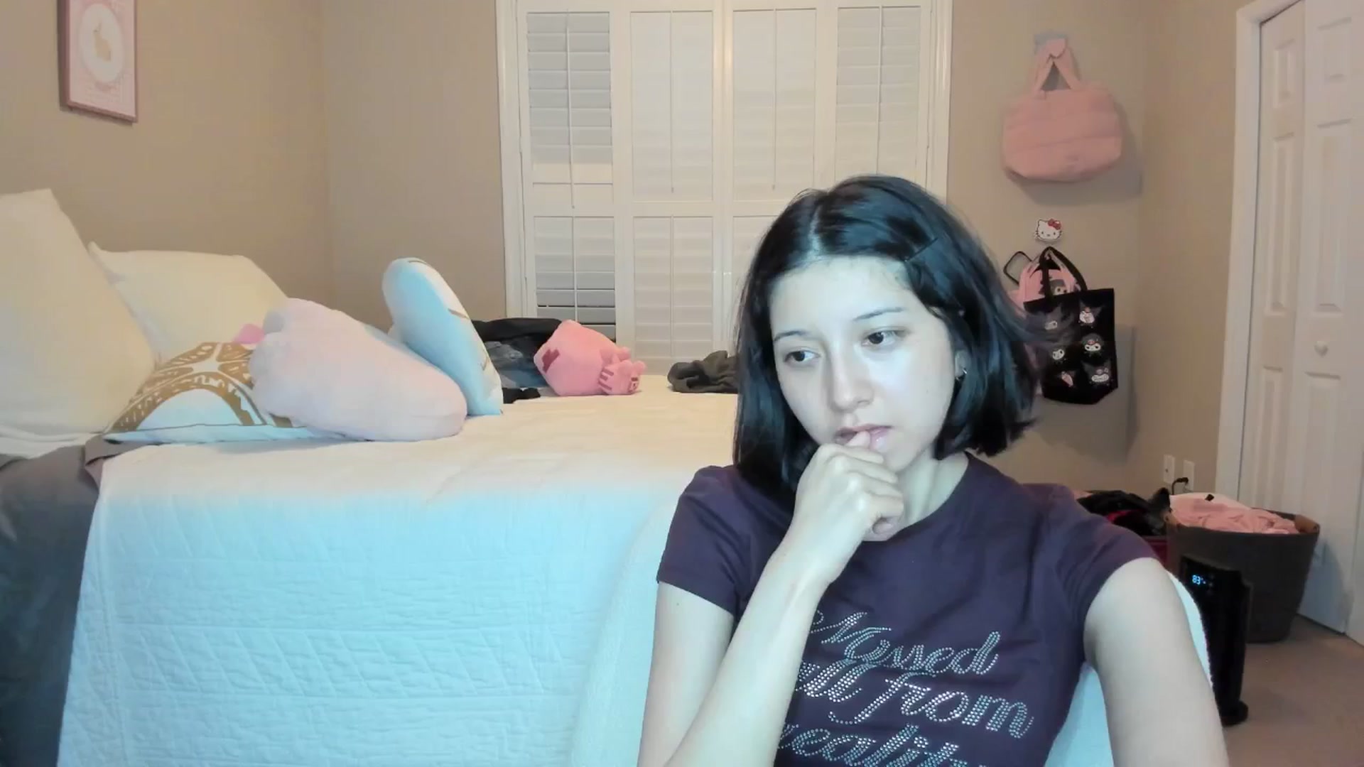 Gallery image thumbnail from Cherrycute666's myfreecams stream on, 01/10/2026, 07:57 image 8 of 20