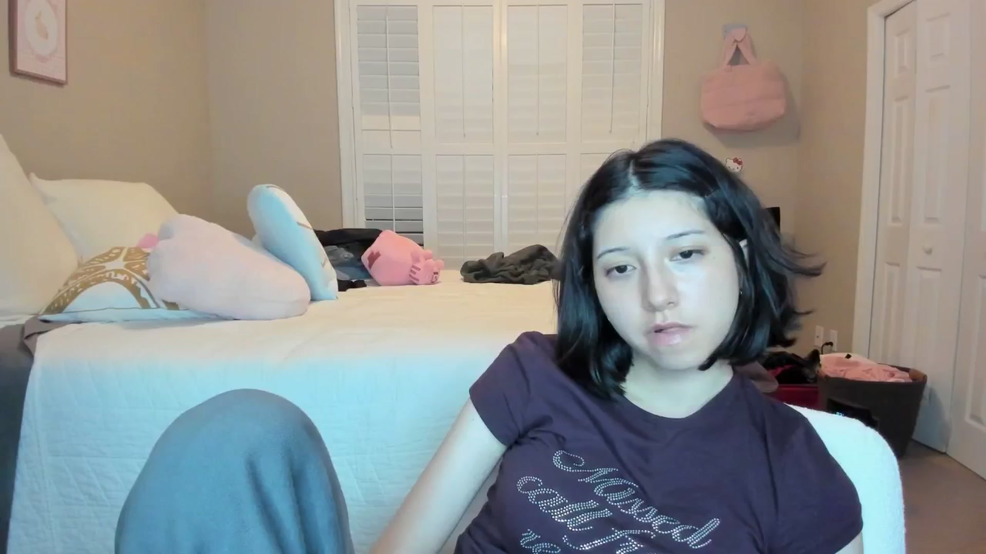 Gallery image thumbnail from Cherrycute666's myfreecams stream on, 01/10/2026, 07:57 image 5 of 20