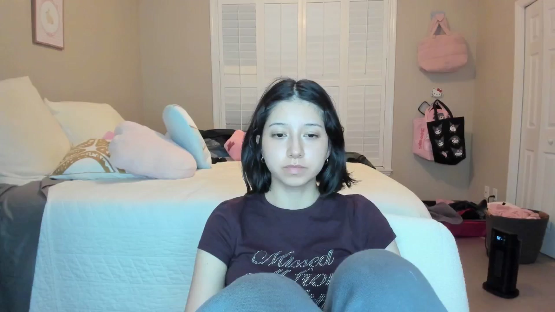 Gallery image thumbnail from Cherrycute666's myfreecams stream on, 01/10/2026, 07:57 image 14 of 20
