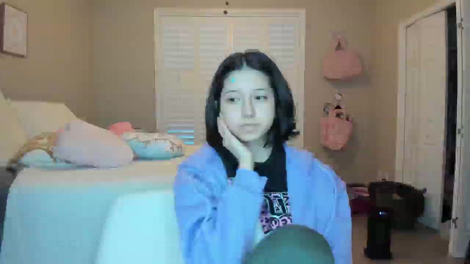 Gallery image thumbnail from Cherrycute666's myfreecams stream on, 01/10/2026, 22:50 image 18 of 20