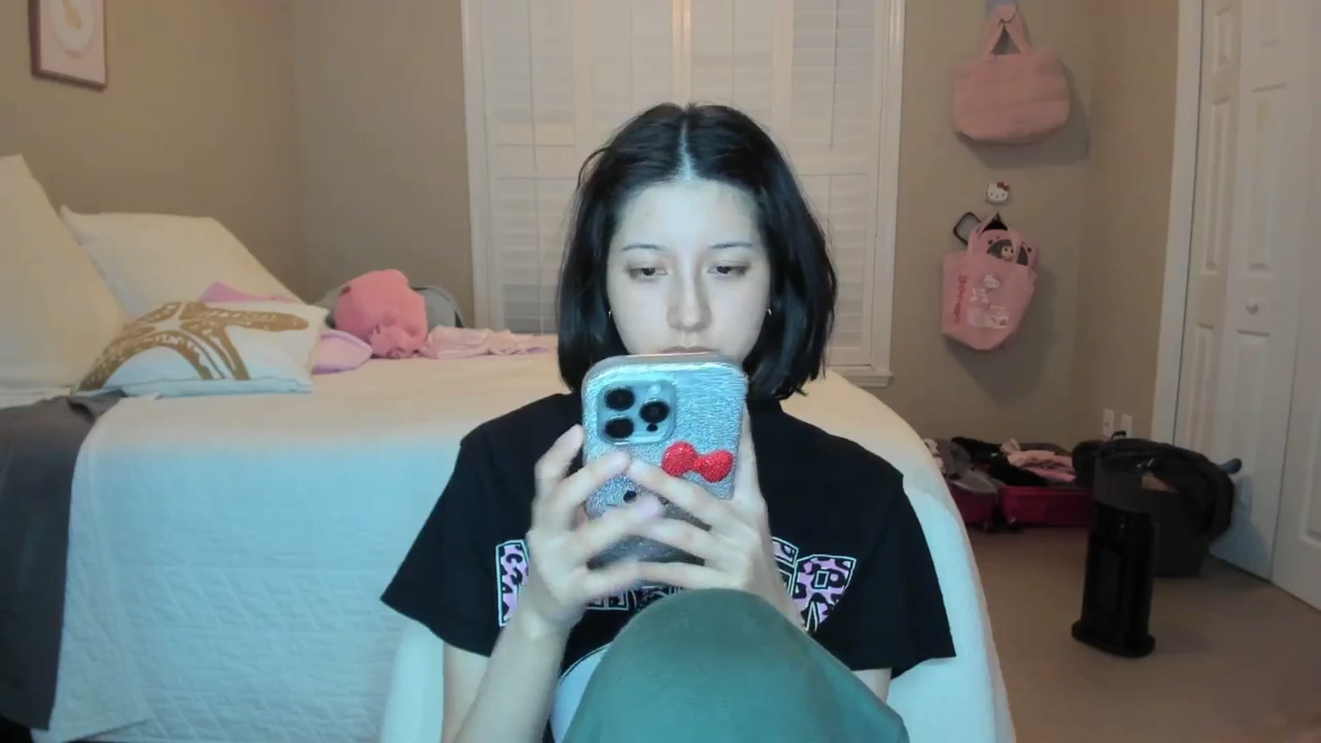 Gallery image thumbnail from Cherrycute666's myfreecams stream on, 01/11/2026, 05:46 image 5 of 20