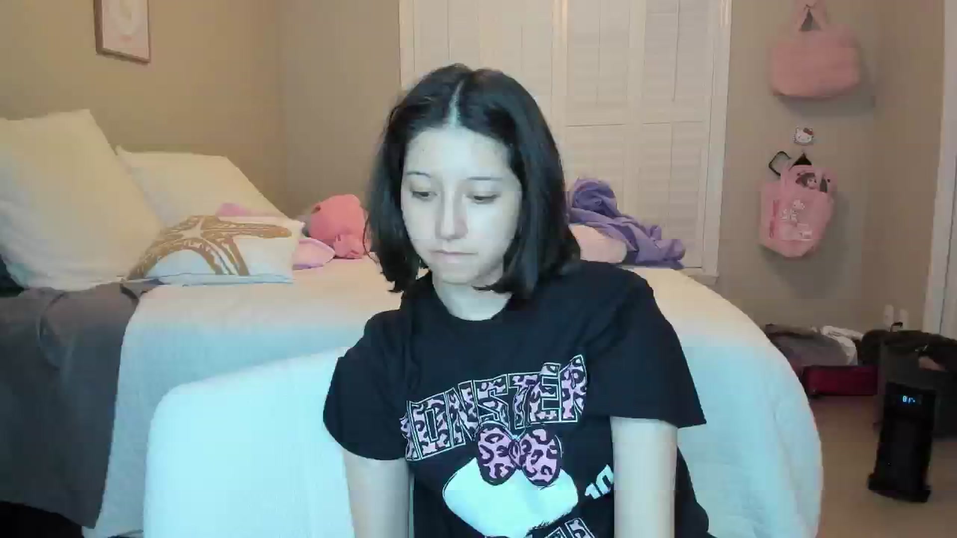 Gallery image thumbnail from Cherrycute666's myfreecams stream on, 01/11/2026, 05:46 image 16 of 20
