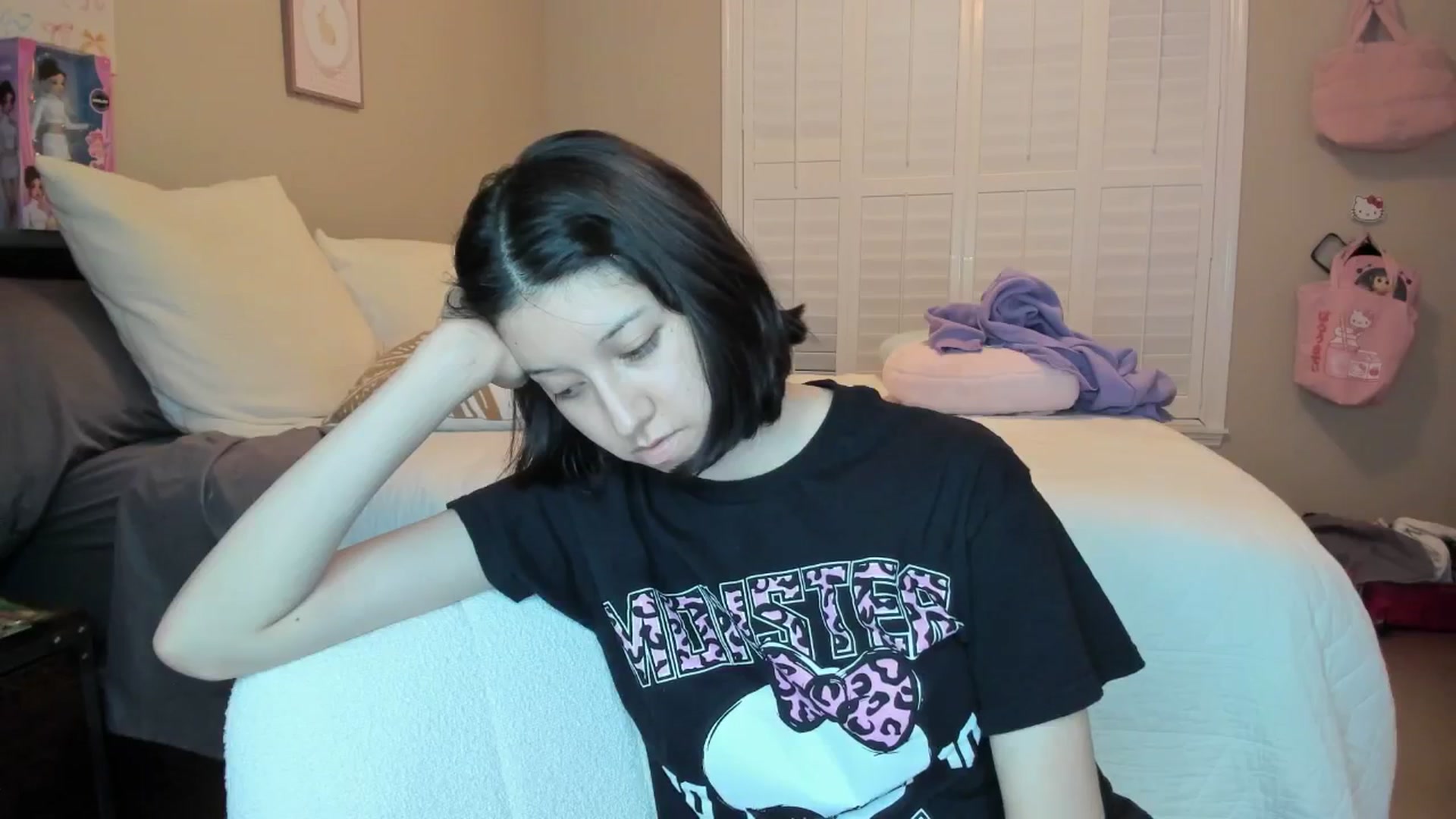Gallery image thumbnail from Cherrycute666's myfreecams stream on, 01/11/2026, 05:46 image 17 of 20