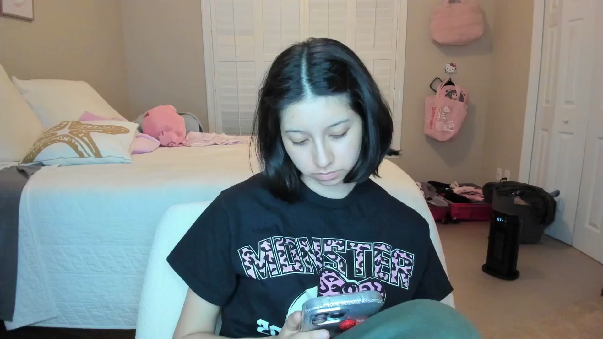 Gallery image thumbnail from Cherrycute666's myfreecams stream on, 01/11/2026, 05:46 image 3 of 20
