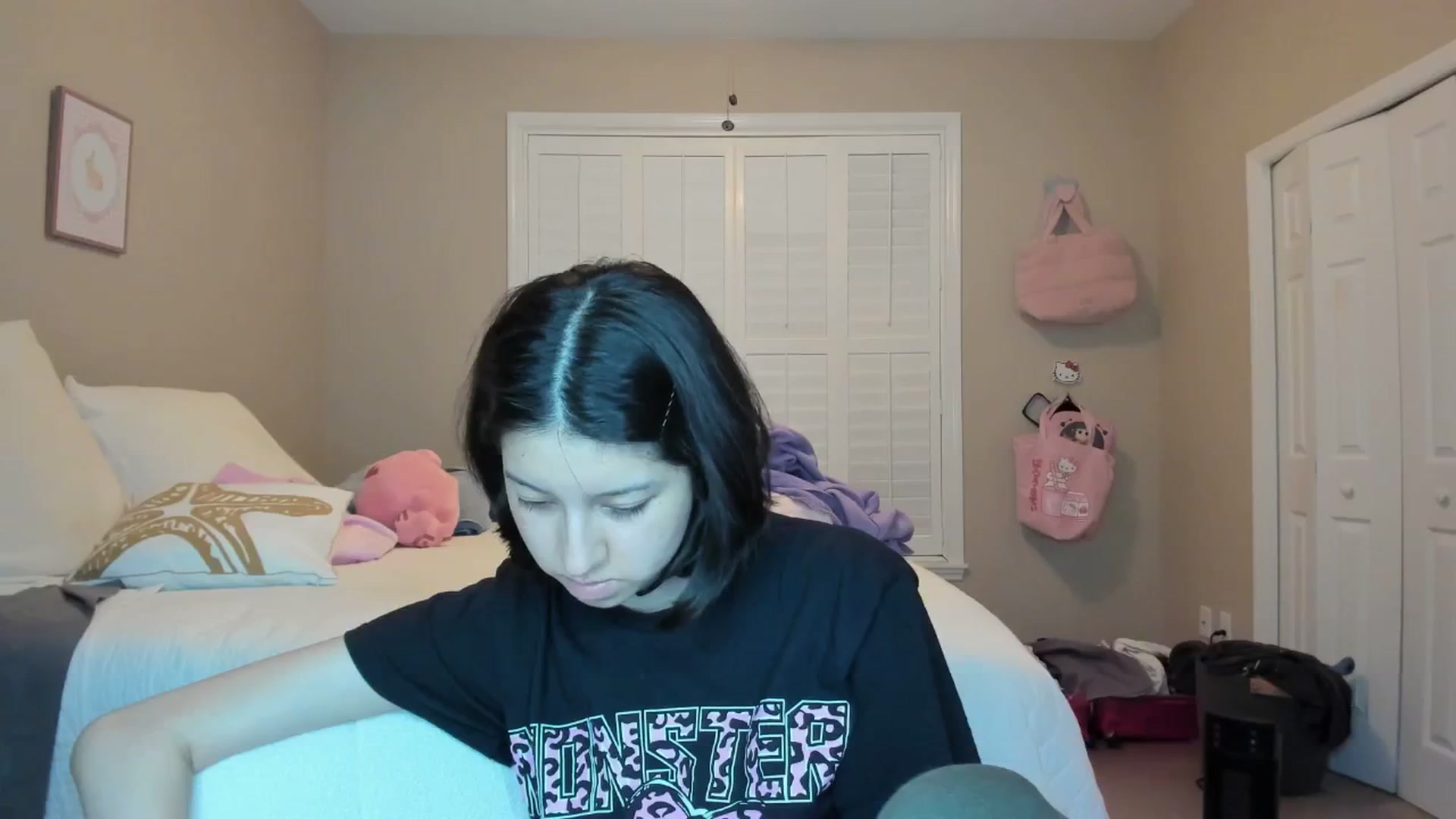 Gallery image thumbnail from Cherrycute666's myfreecams stream on, 01/11/2026, 06:55 image 18 of 20