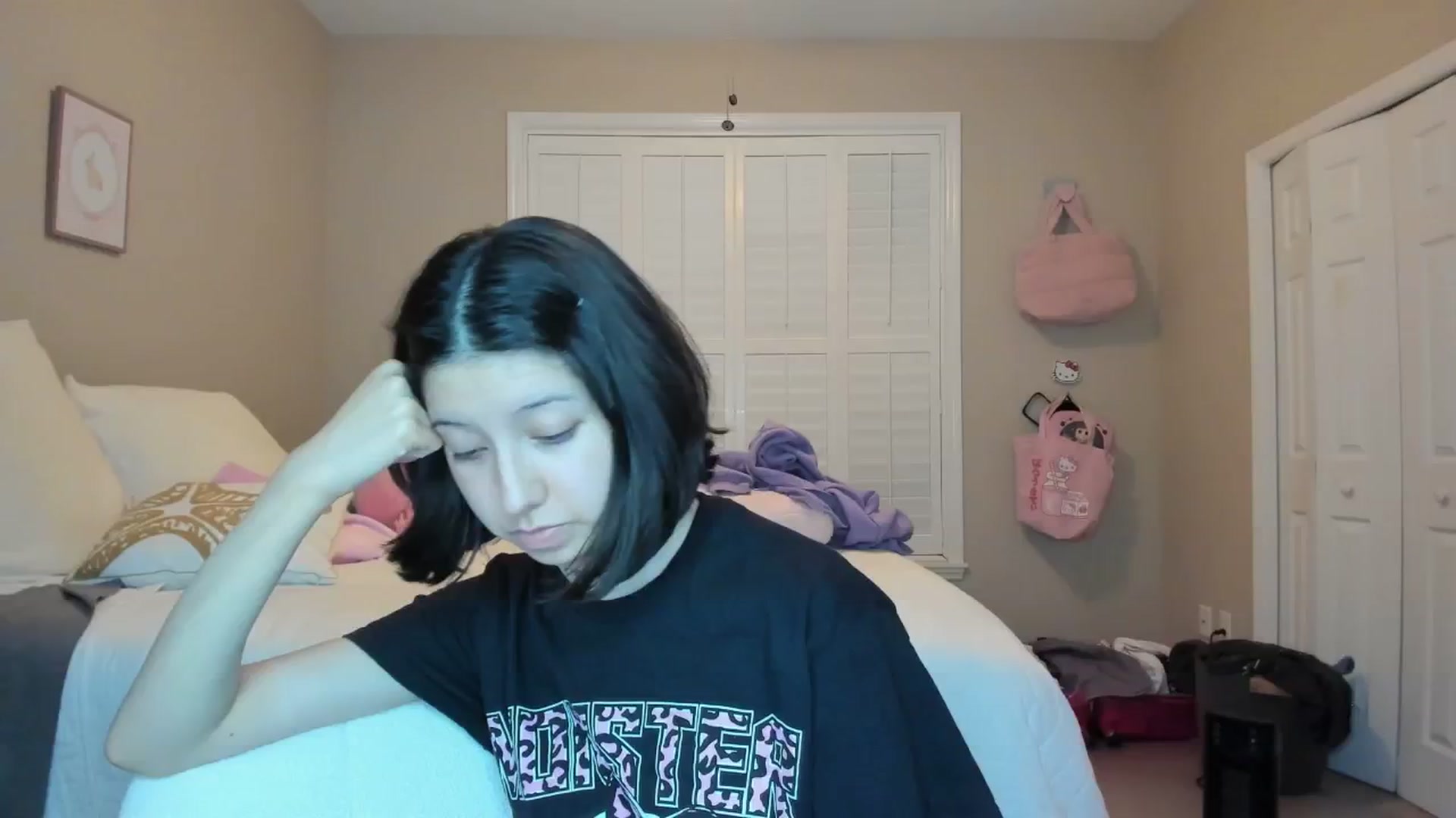 Gallery image thumbnail from Cherrycute666's myfreecams stream on, 01/11/2026, 06:55 image 17 of 20