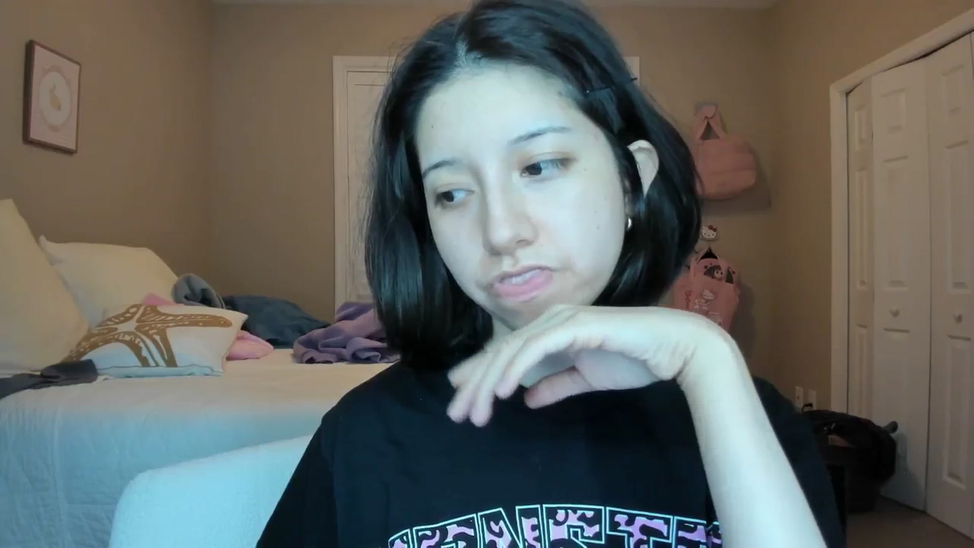 Gallery image thumbnail from Cherrycute666's myfreecams stream on, 01/11/2026, 08:28 image 18 of 20