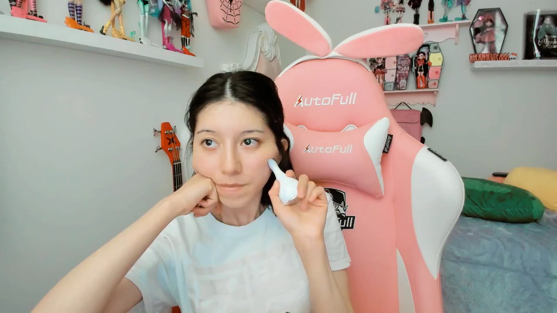 Gallery image thumbnail from Cherrycute666's myfreecams stream on, 01/20/2026, 23:30 image 19 of 20